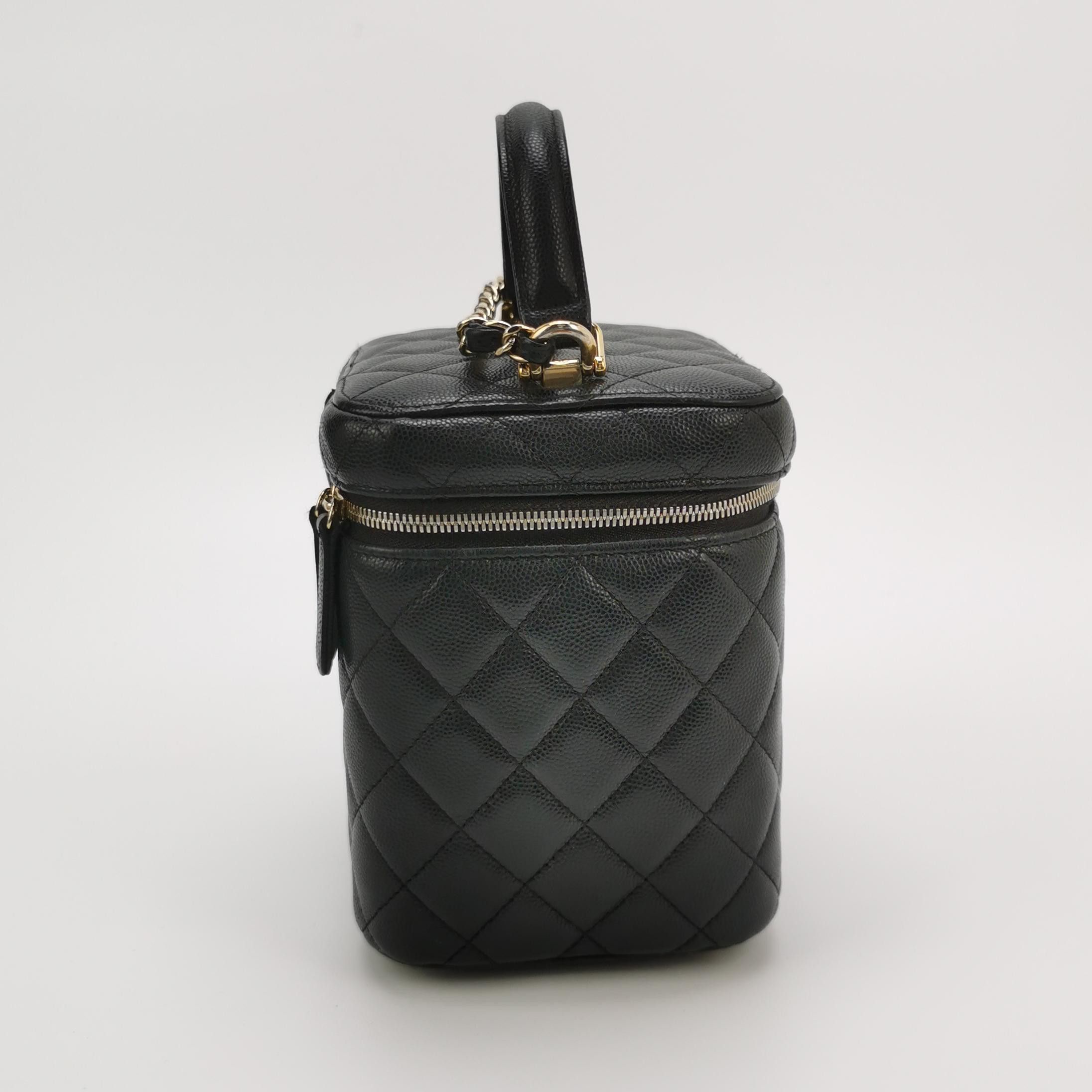 Chanel Chanel Women os Shoulder Bags Size ONE SIZE - 4 Thumbnail