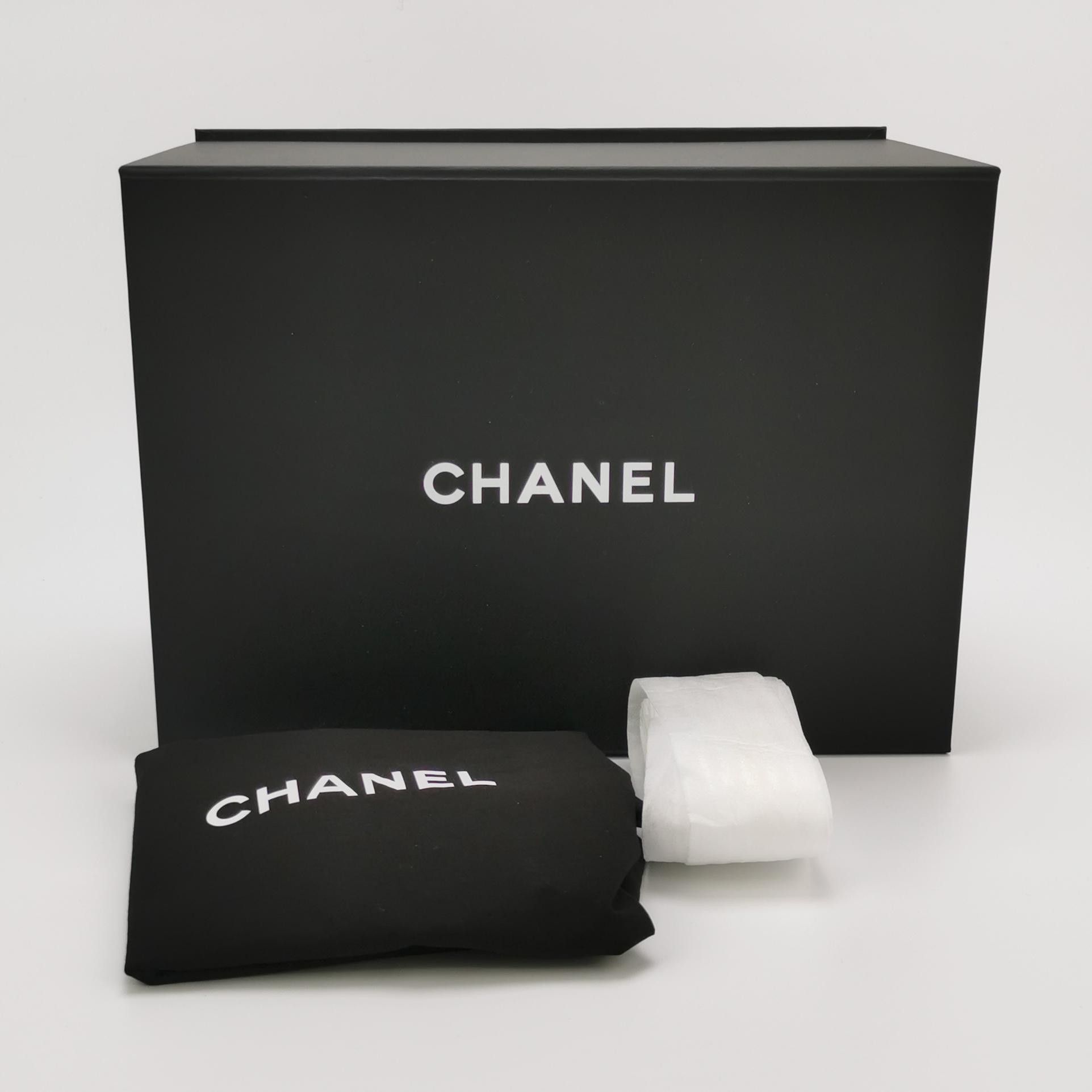Chanel Chanel Women os Shoulder Bags Size ONE SIZE - 9 Thumbnail