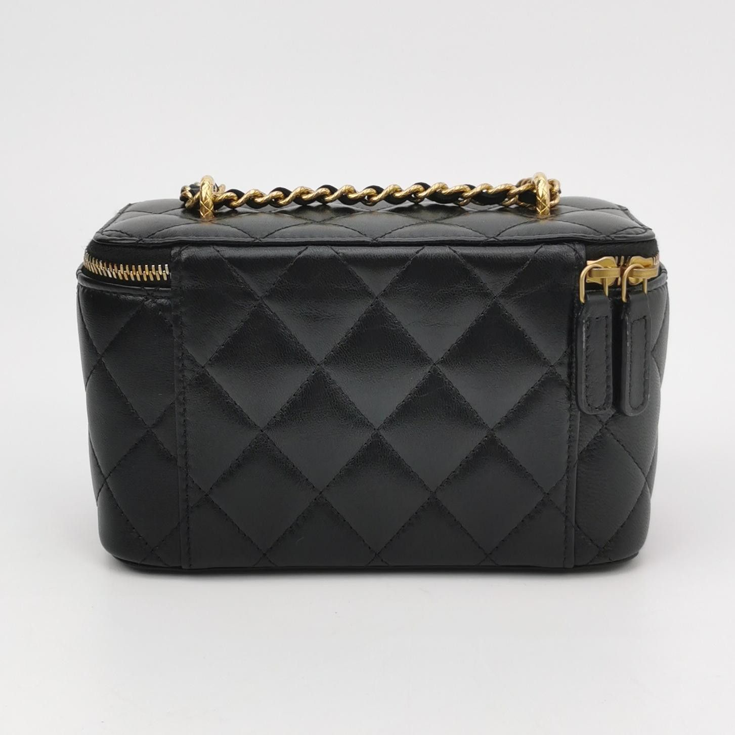 Chanel Chanel Women os Shoulder Bags Size ONE SIZE - 5 Thumbnail