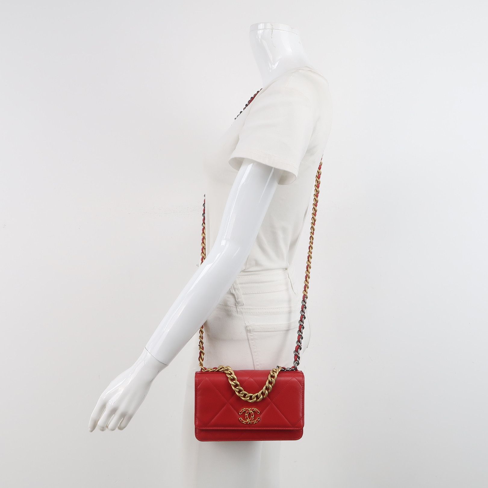 Chanel Chanel Women os Crossbody Bags Size ONE SIZE - 2 Thumbnail
