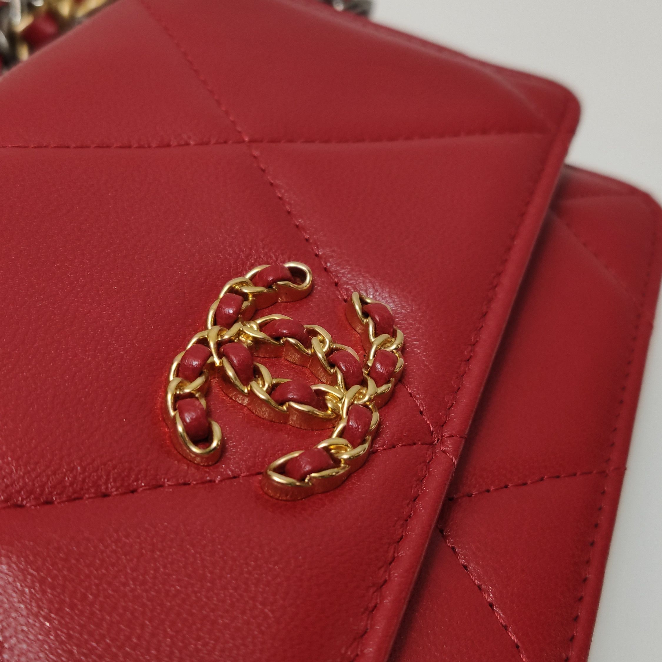 Chanel Chanel Women os Crossbody Bags Size ONE SIZE - 18 Thumbnail
