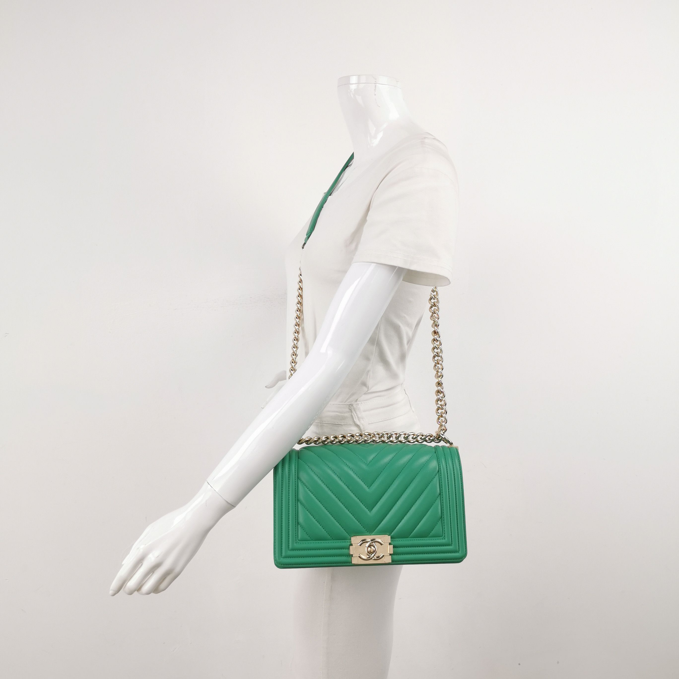 Chanel Chanel Women os Shoulder Bags Size ONE SIZE - 2 Thumbnail