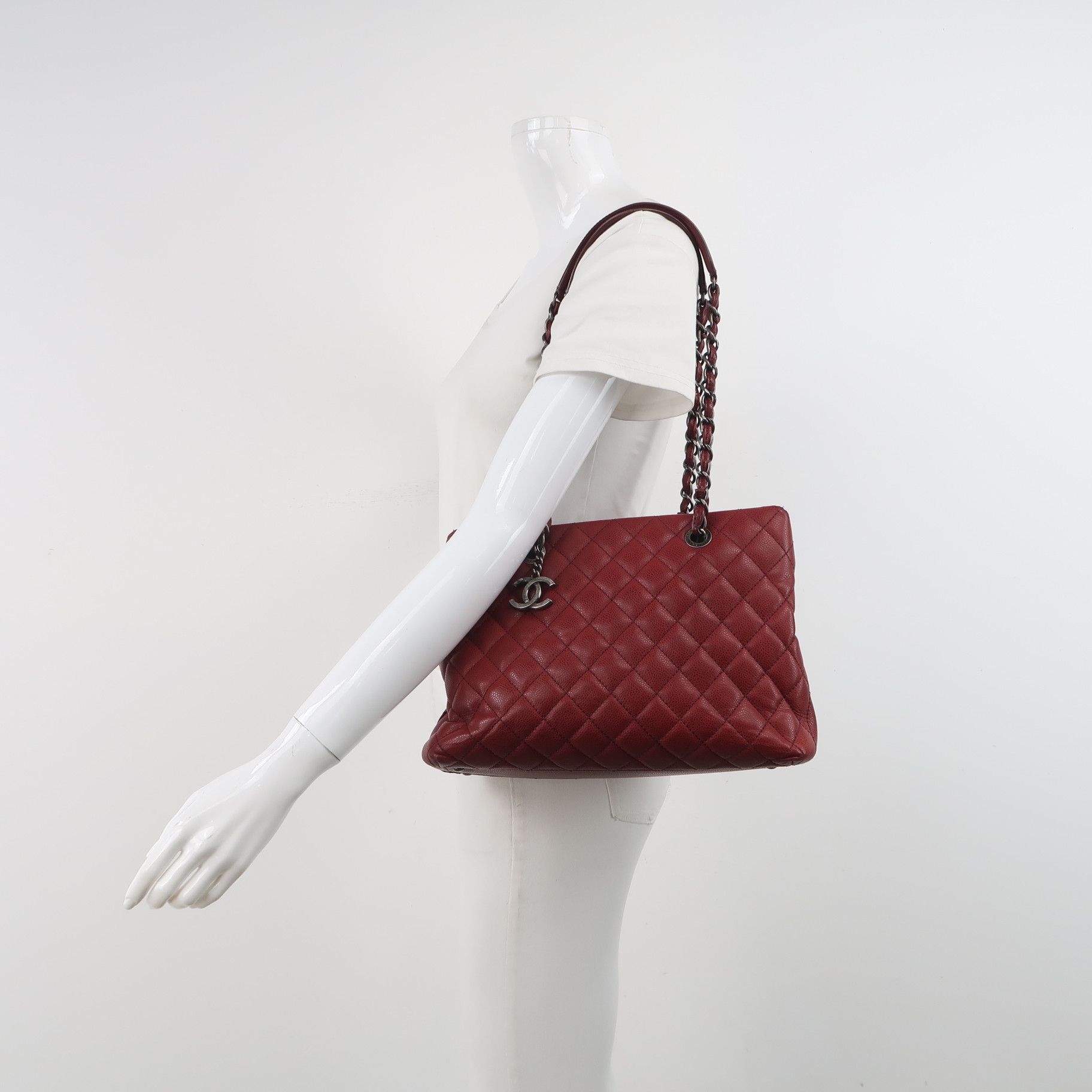 Chanel Chanel Women os Shoulder Bags Size ONE SIZE - 2 Thumbnail