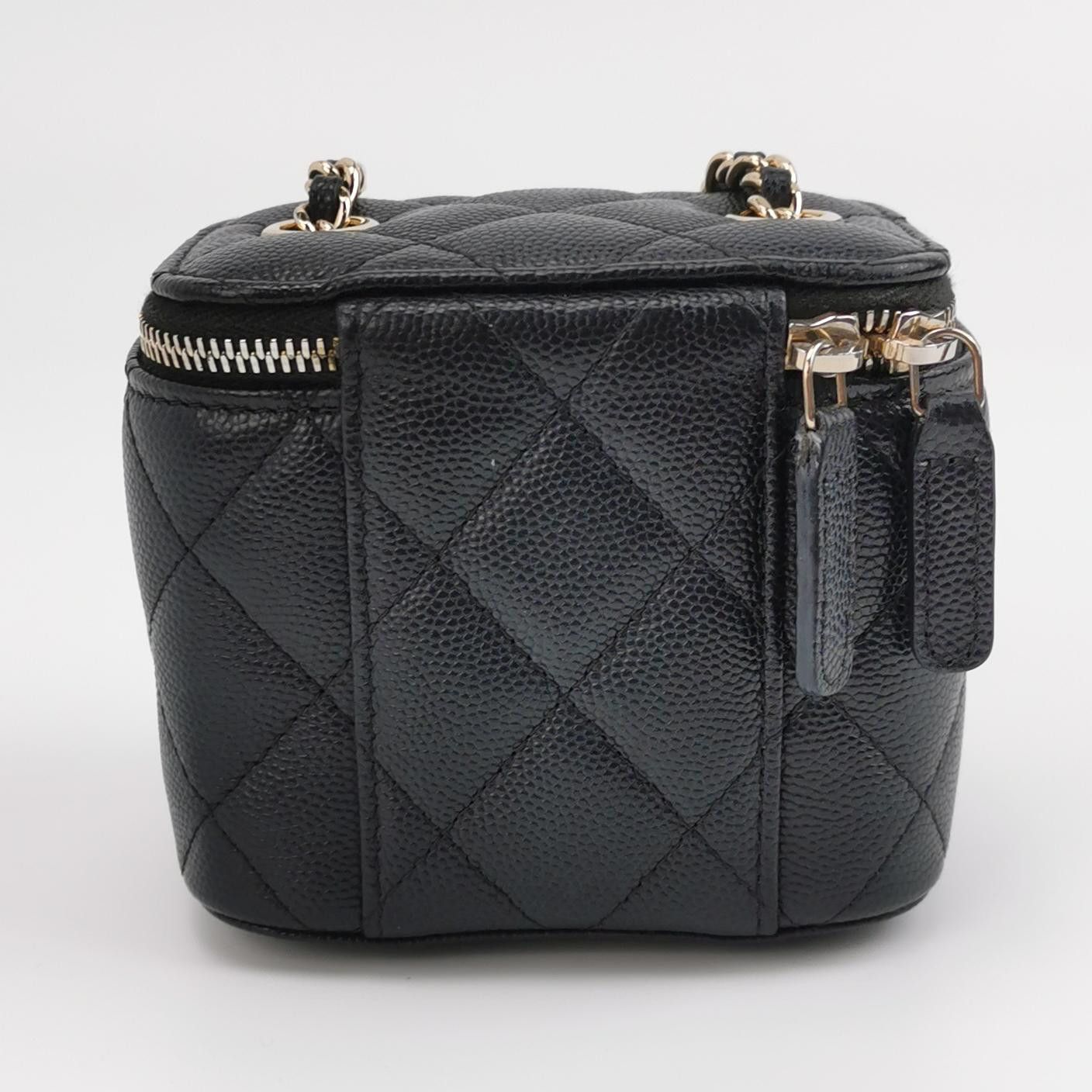 Chanel Chanel Women os Shoulder Bags Size ONE SIZE - 5 Thumbnail