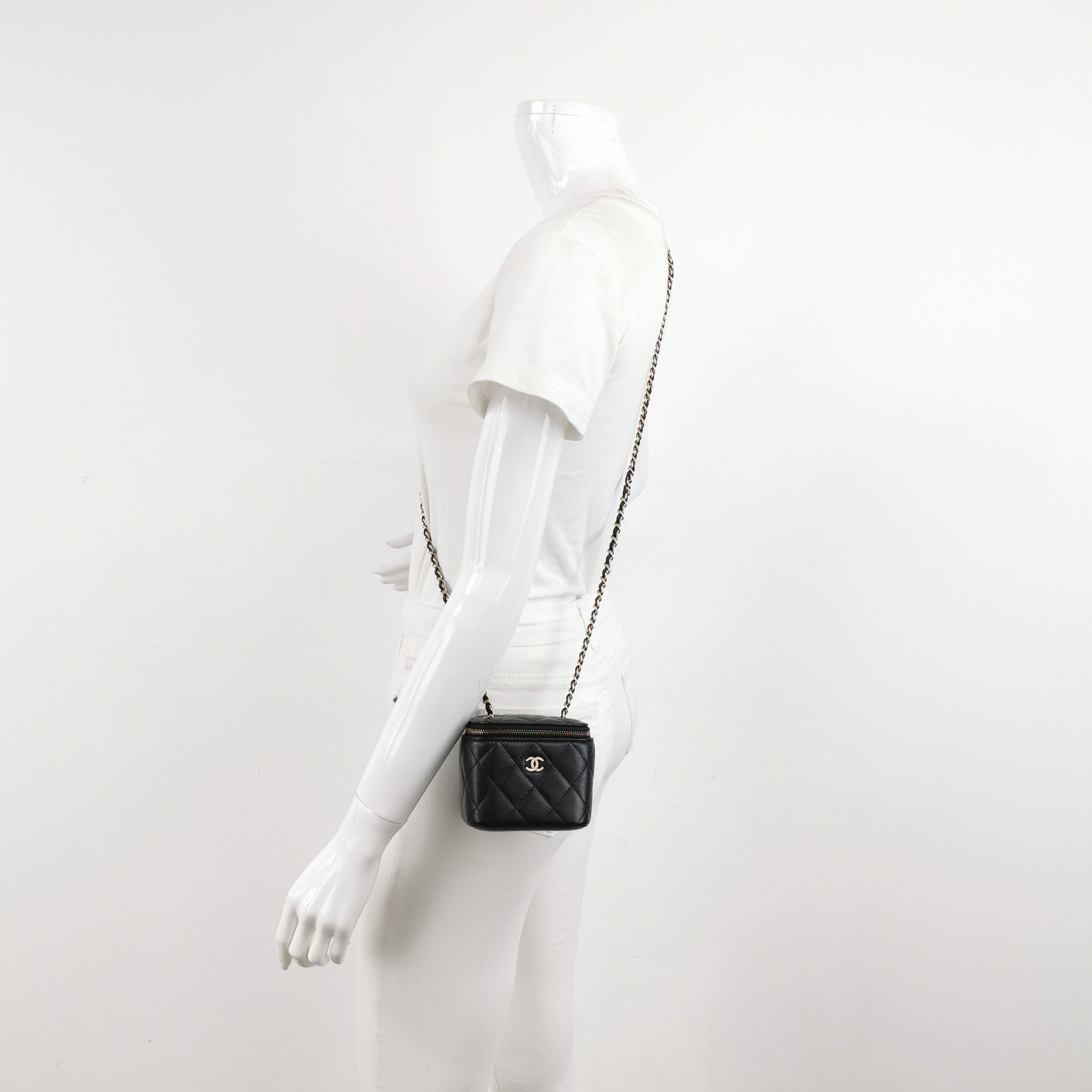 Chanel Chanel Women os Shoulder Bags Size ONE SIZE - 2 Thumbnail