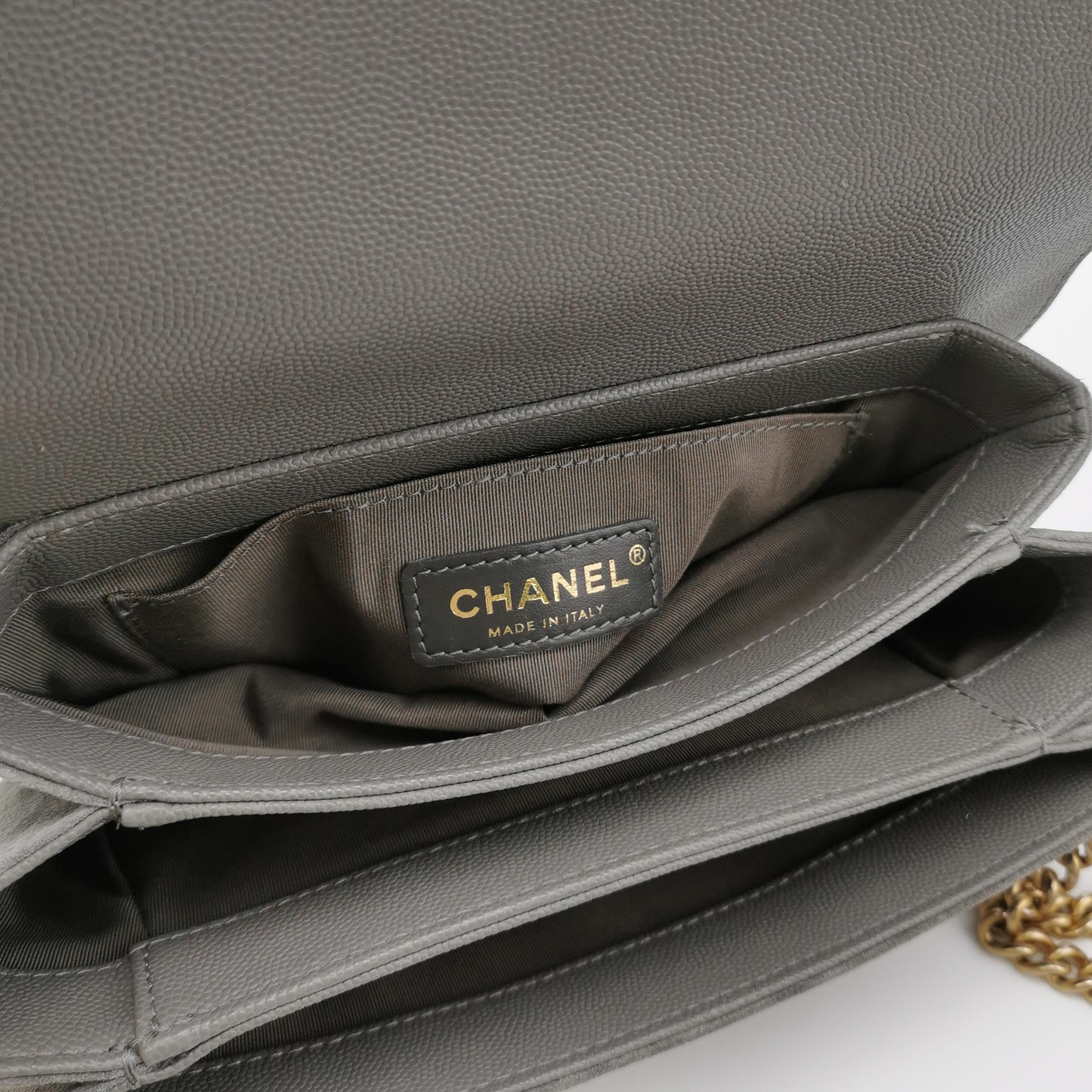 Chanel Chanel Women os Shoulder Bags Size ONE SIZE - 8 Thumbnail