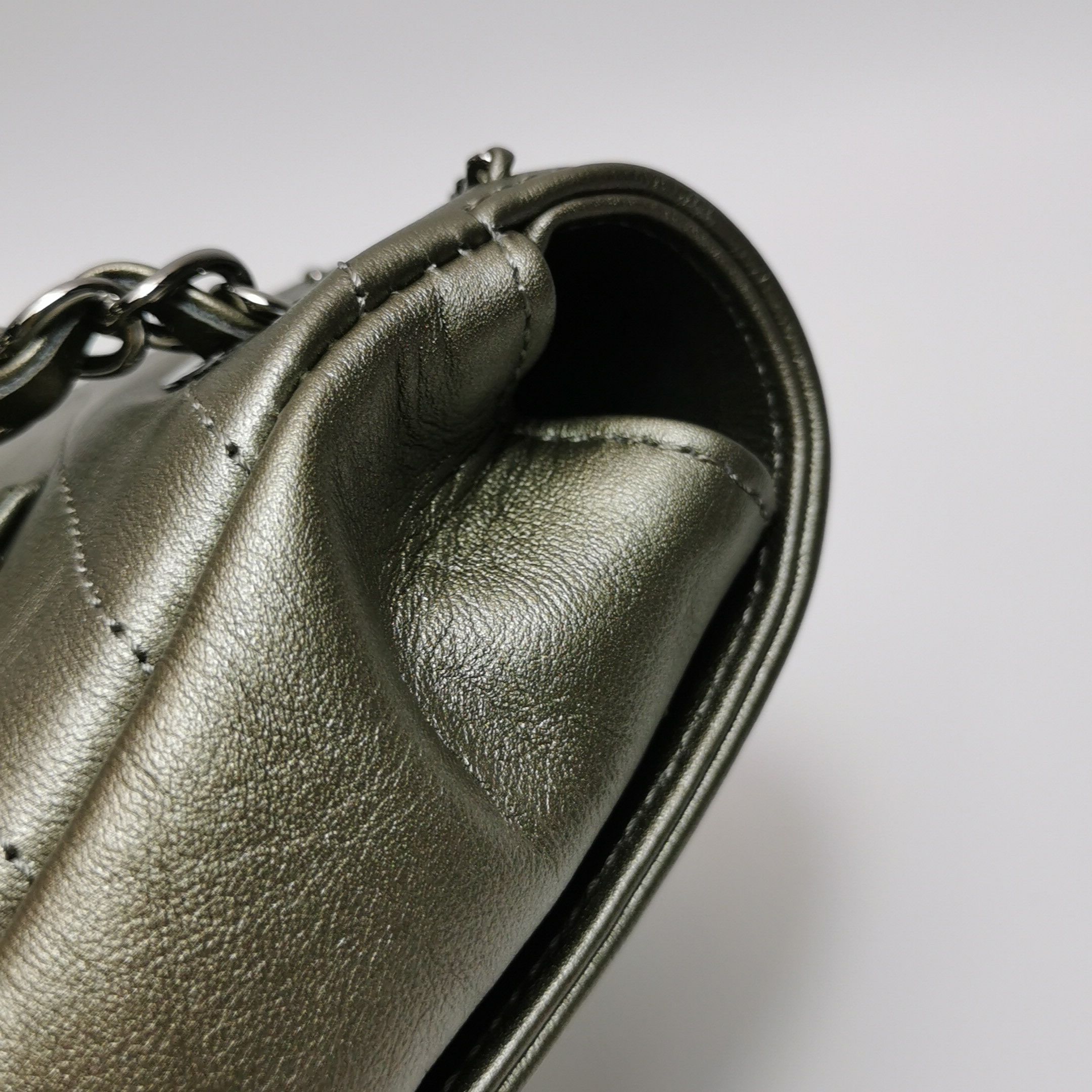 Chanel Chanel Women os Crossbody Bags Size ONE SIZE - 18 Thumbnail