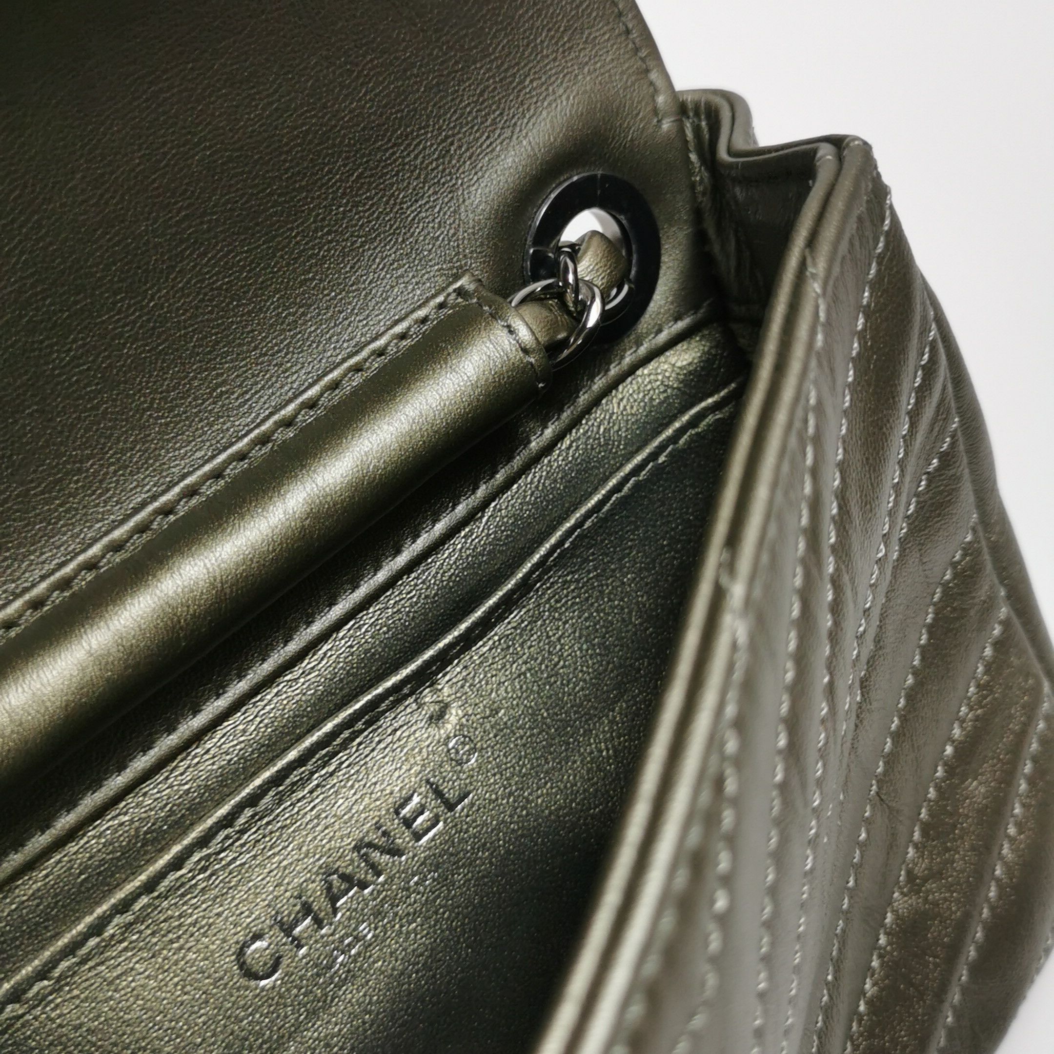 Chanel Chanel Women os Crossbody Bags Size ONE SIZE - 11 Thumbnail