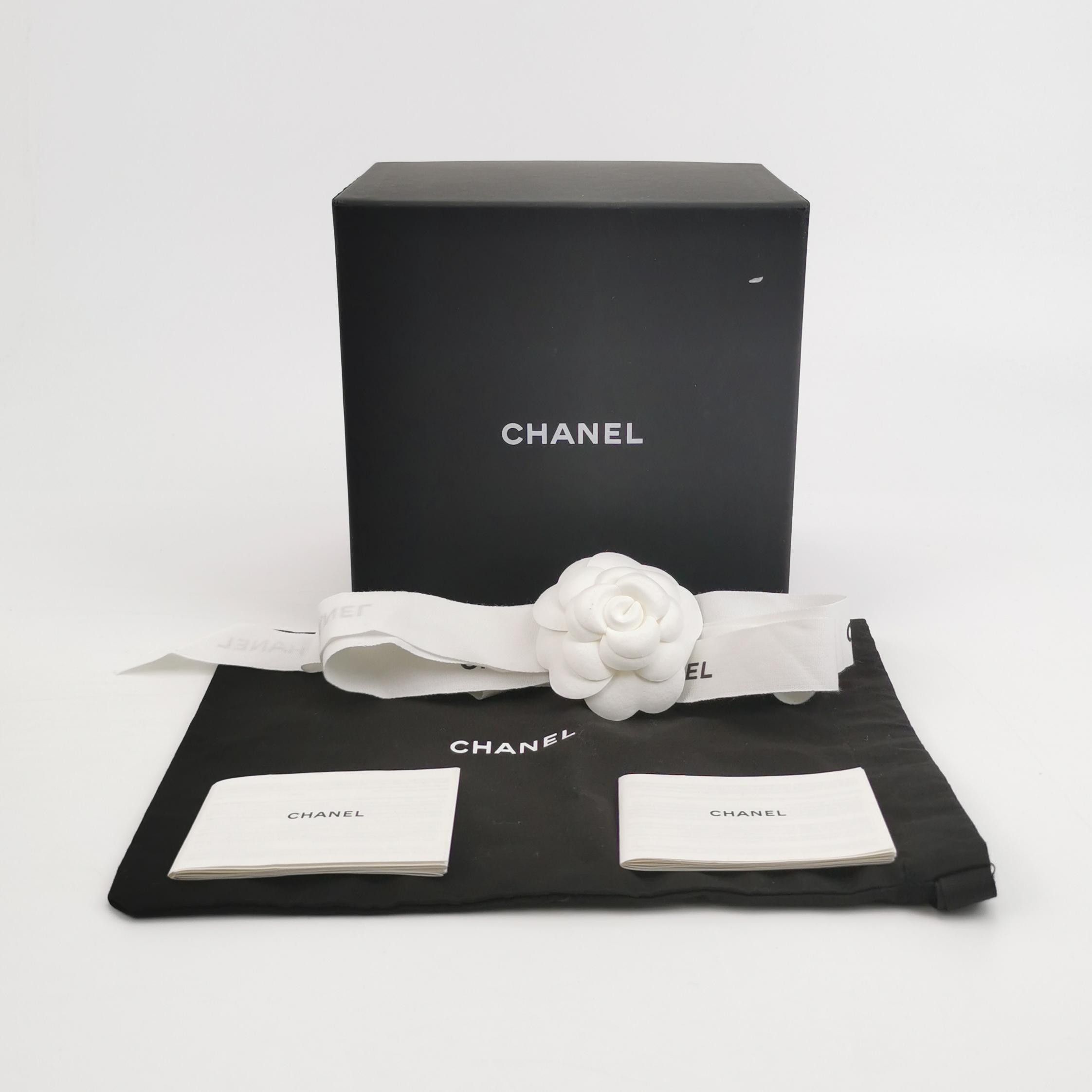 Chanel Chanel Women os Shoulder Bags Size ONE SIZE - 9 Thumbnail