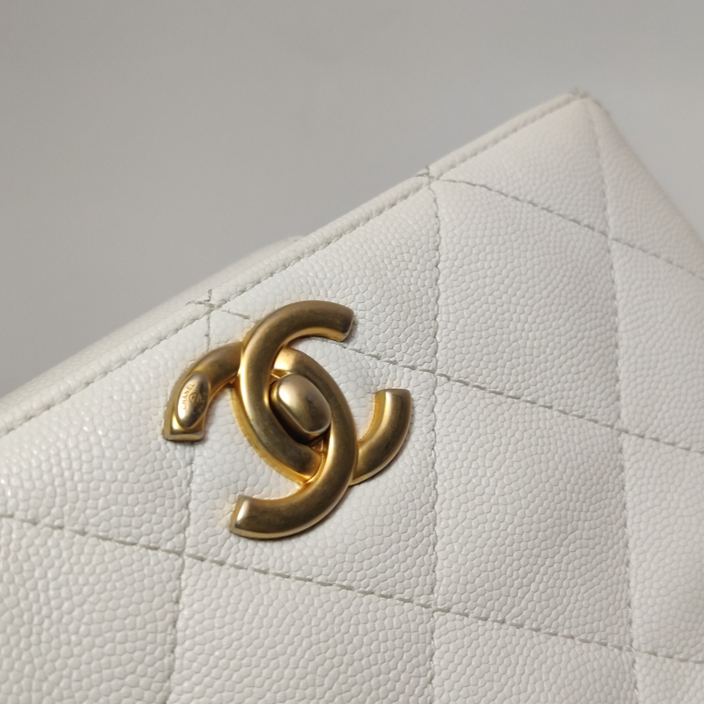 Chanel Chanel Women os Shoulder Bags Size ONE SIZE - 15 Thumbnail