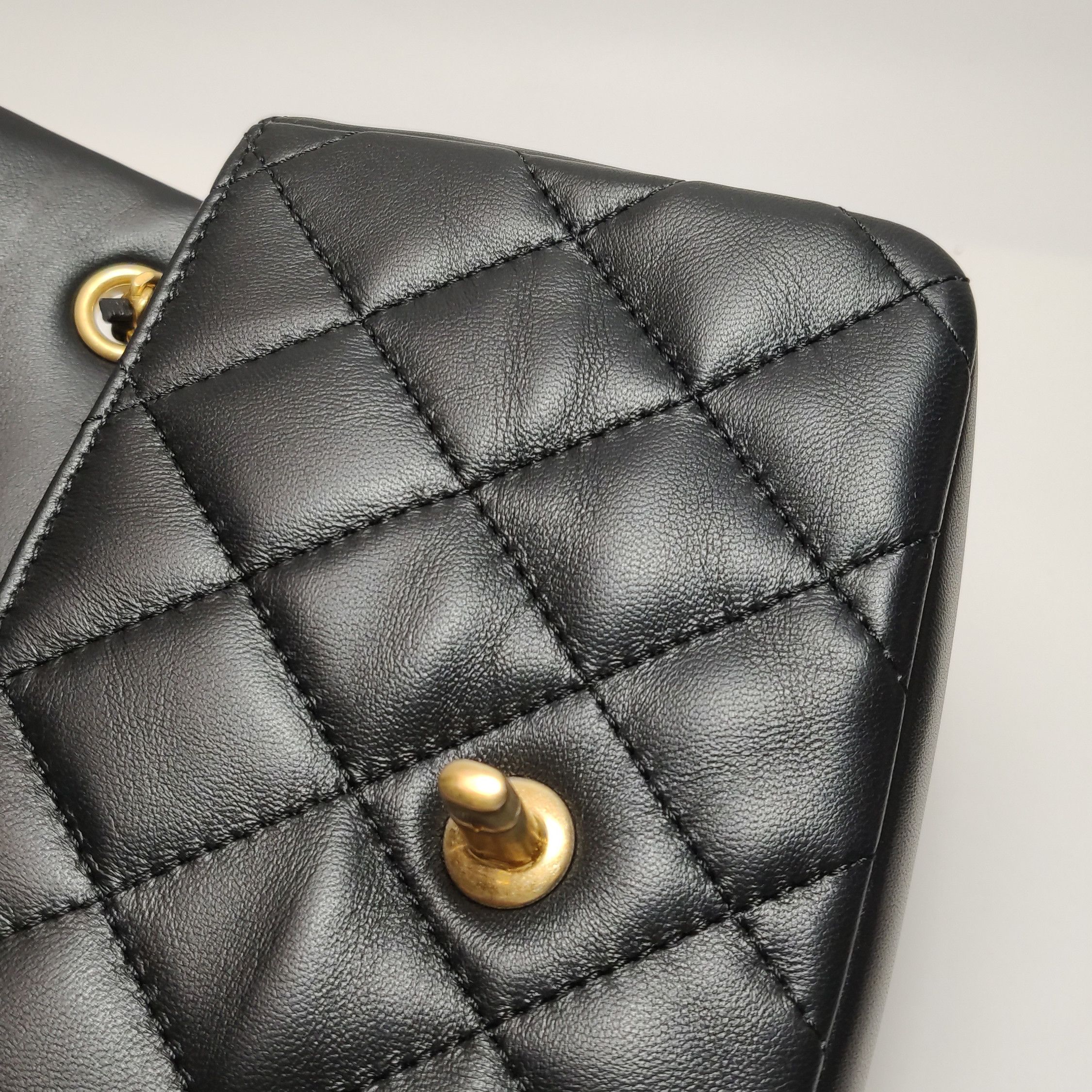Chanel Chanel Women os Shoulder Bags Size ONE SIZE - 14 Thumbnail