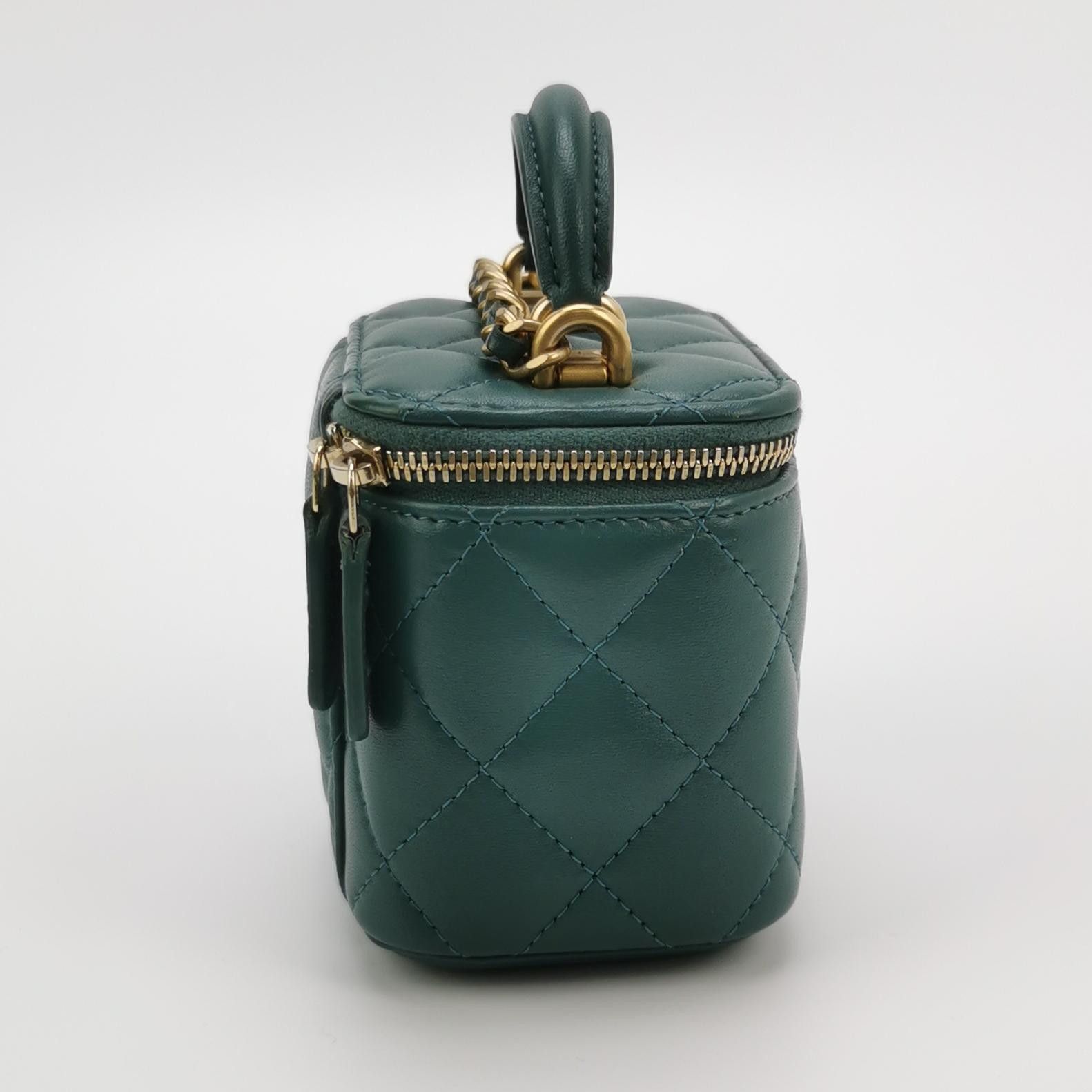 Chanel Chanel Women os Crossbody Bags Size ONE SIZE - 4 Thumbnail