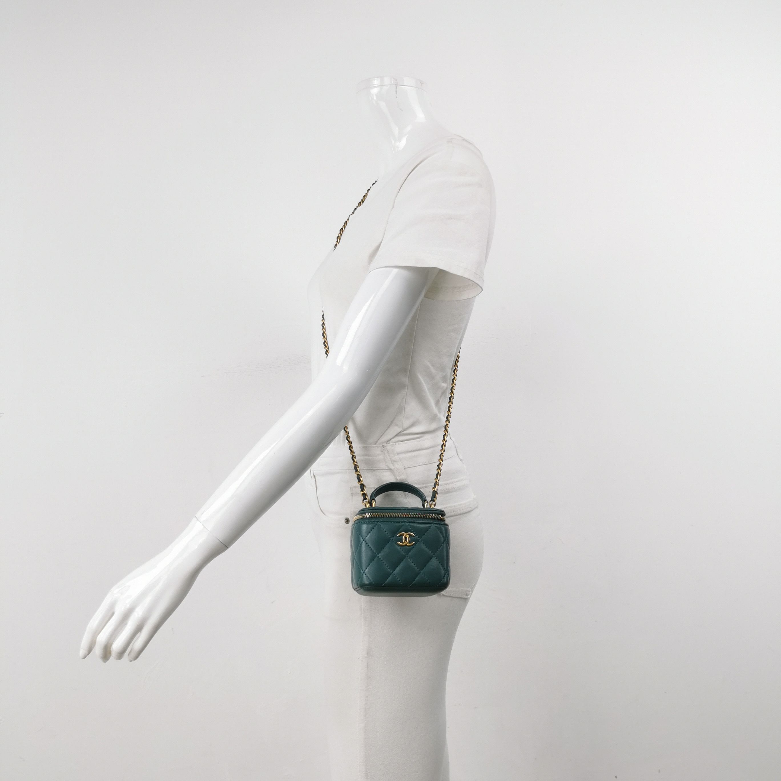 Chanel Chanel Women os Crossbody Bags Size ONE SIZE - 2 Thumbnail