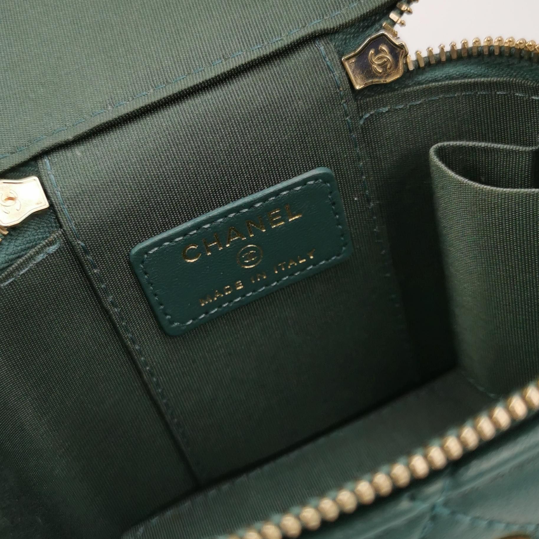 Chanel Chanel Women os Crossbody Bags Size ONE SIZE - 8 Thumbnail
