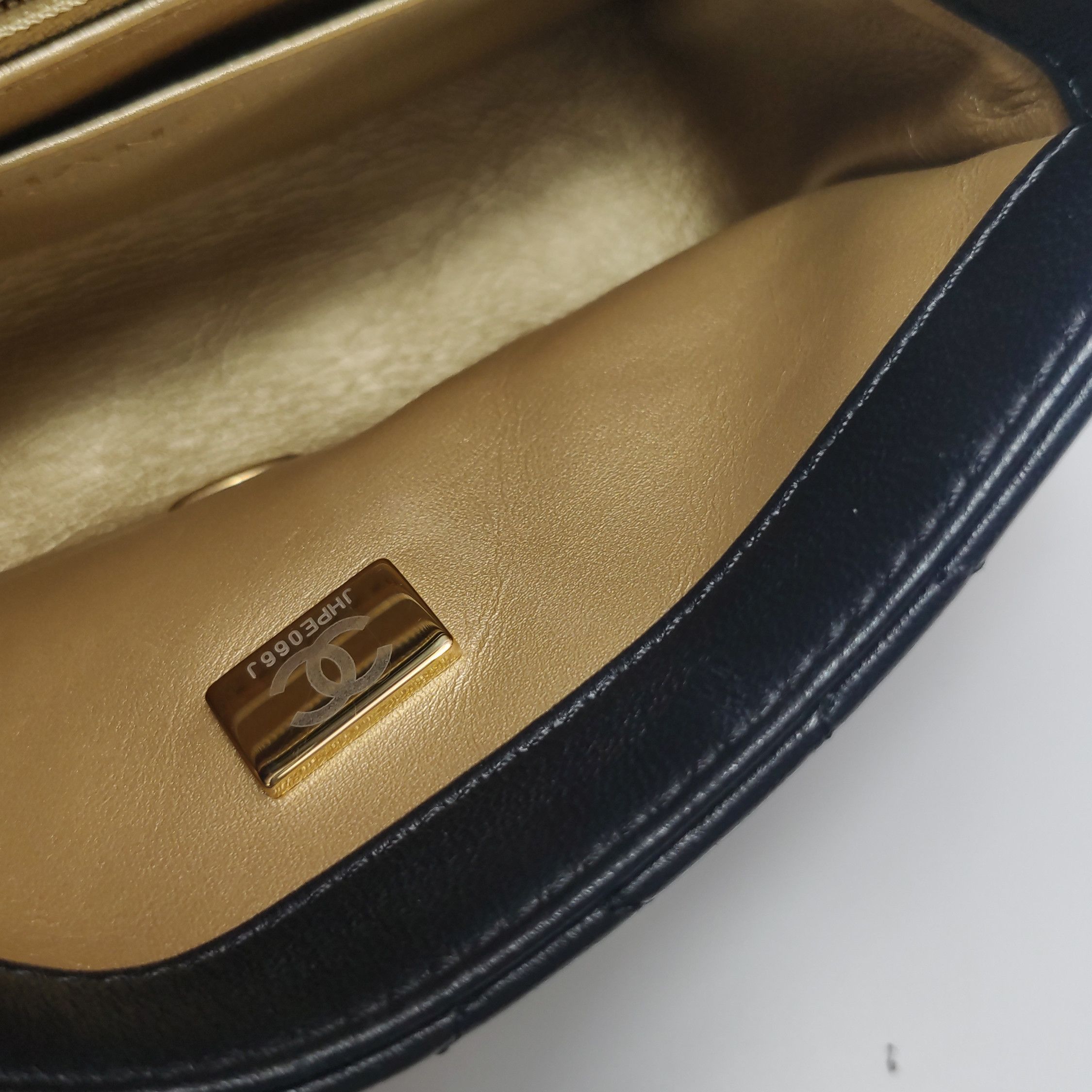 Chanel Chanel Women os Shoulder Bags Size ONE SIZE - 10 Thumbnail
