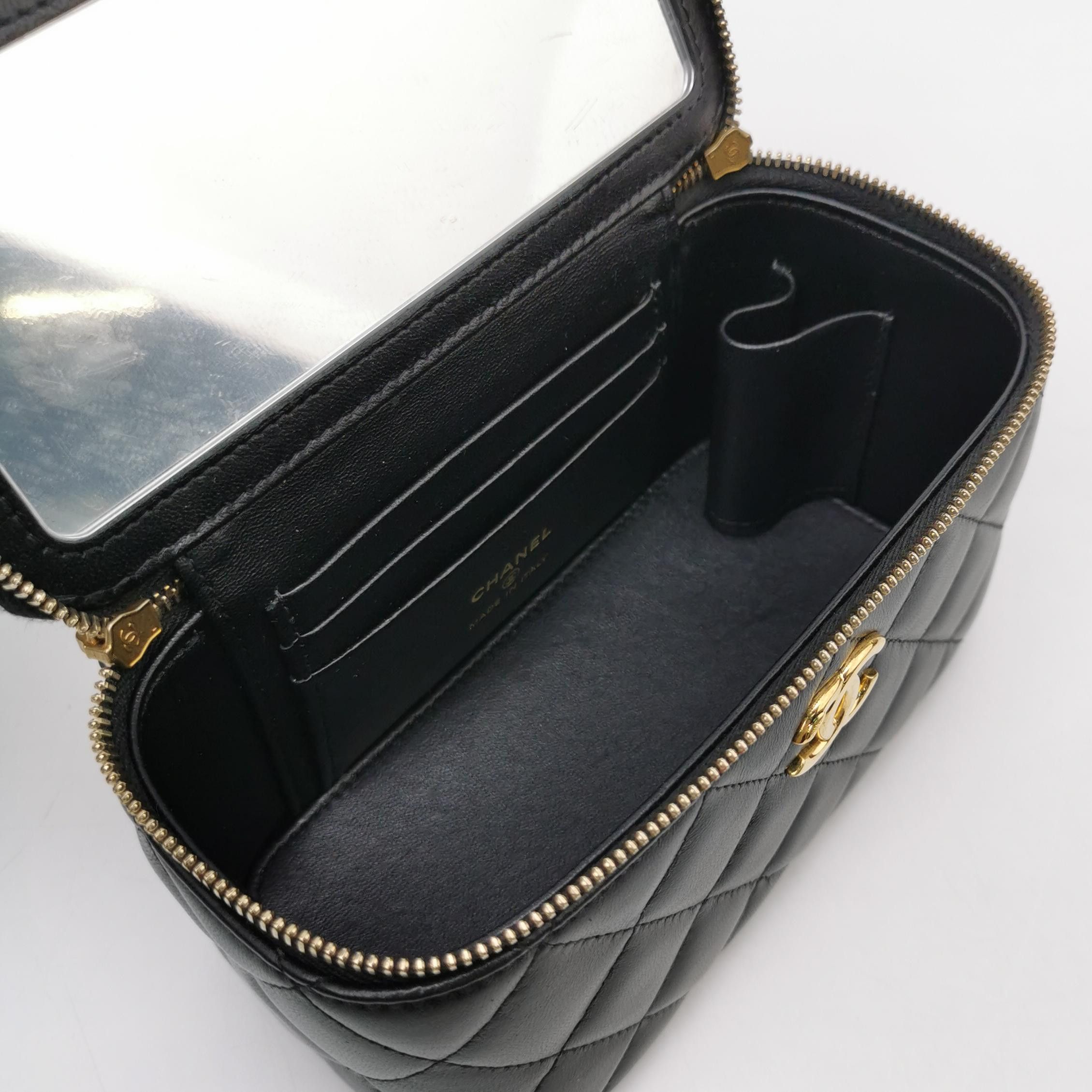 Chanel Chanel Women os Shoulder Bags Size ONE SIZE - 7 Thumbnail