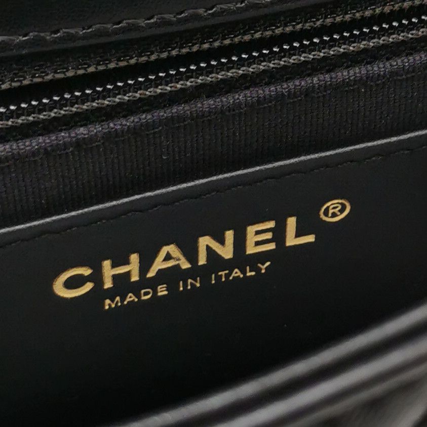 Chanel Chanel Women os Shoulder Bags Size ONE SIZE - 8 Thumbnail