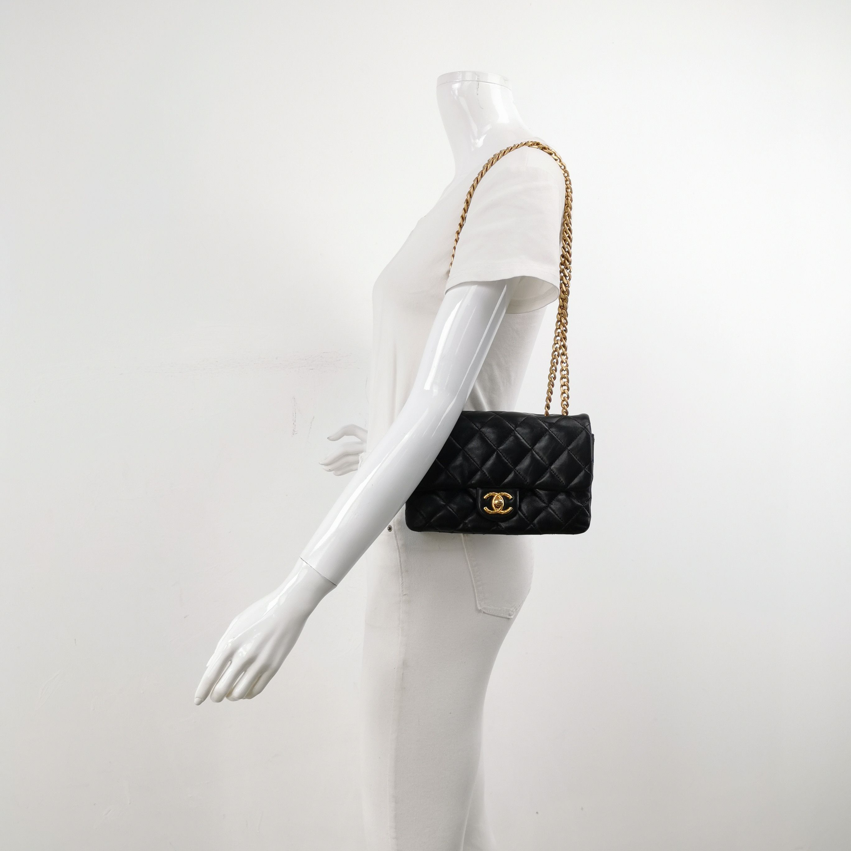 Chanel Chanel Women os Shoulder Bags Size ONE SIZE - 2 Thumbnail