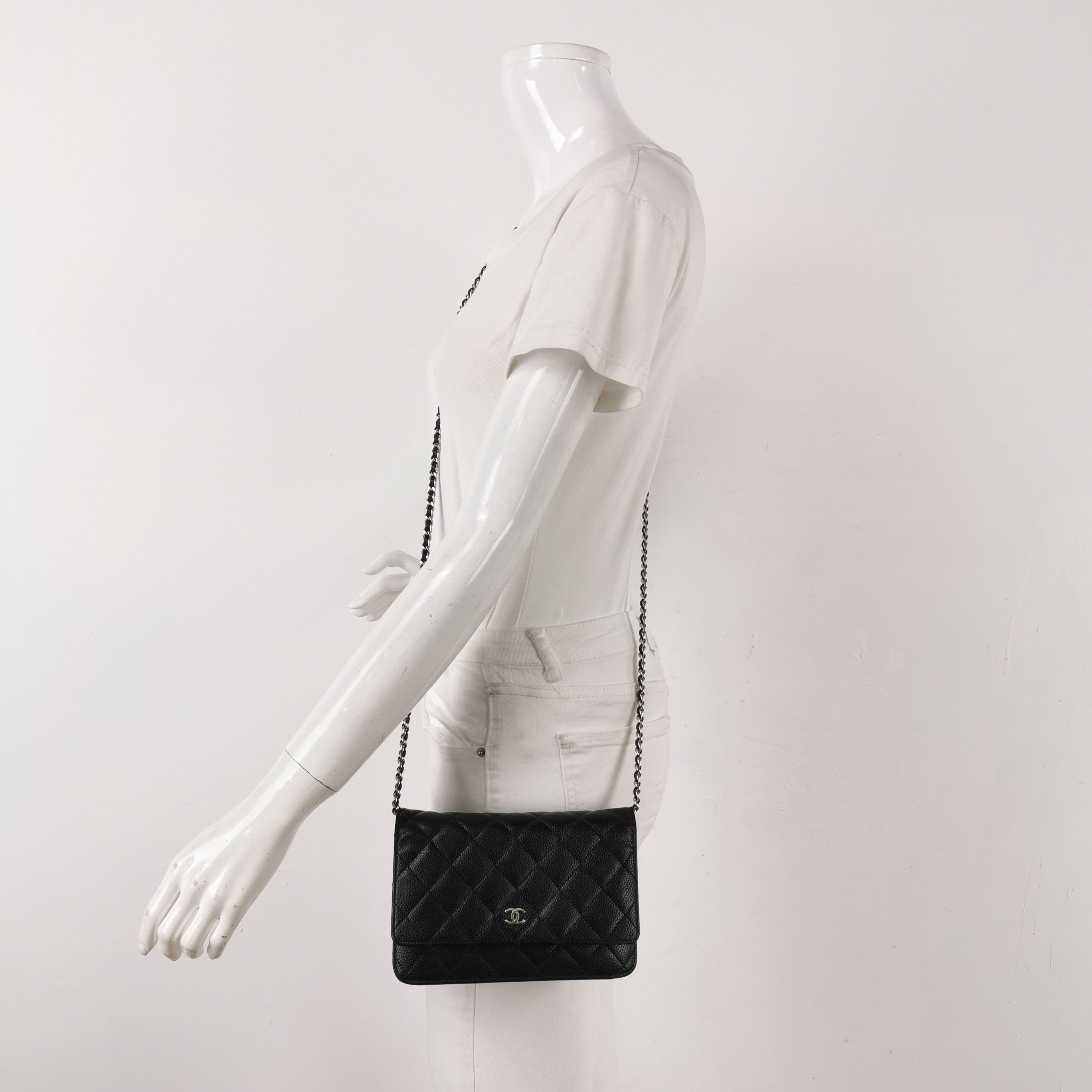 Chanel Chanel Women os Shoulder Bags Size ONE SIZE - 2 Thumbnail