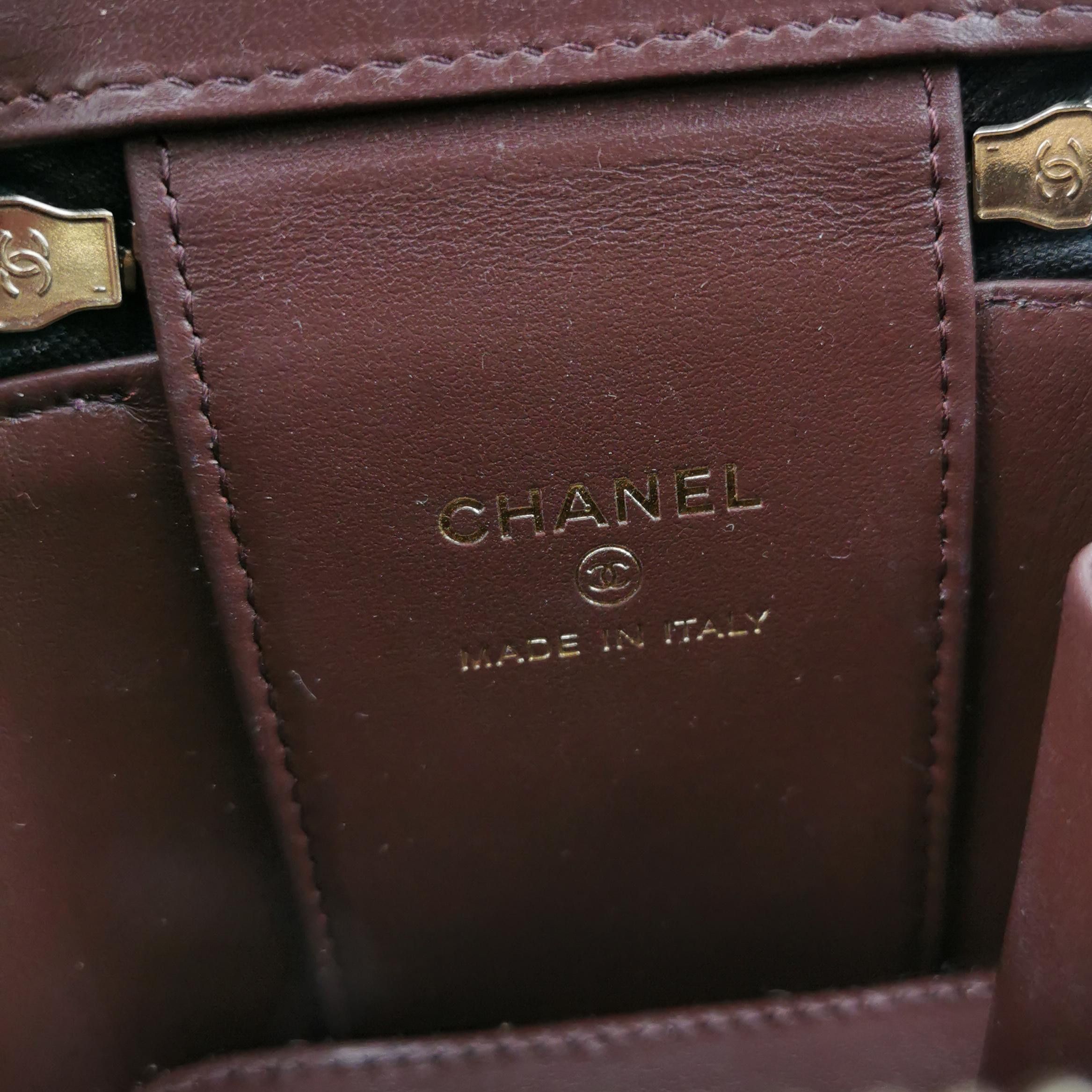 Chanel Chanel Women os Shoulder Bags Size ONE SIZE - 8 Thumbnail