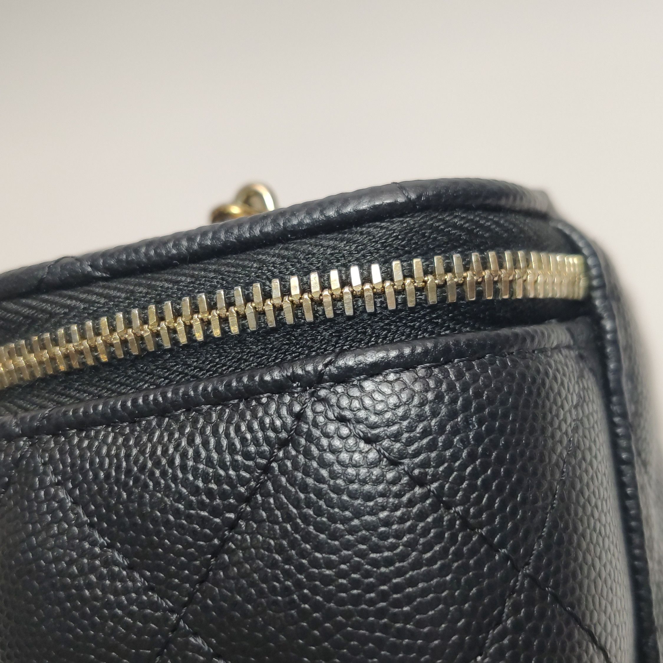 Chanel Chanel Women os Shoulder Bags Size ONE SIZE - 16 Thumbnail