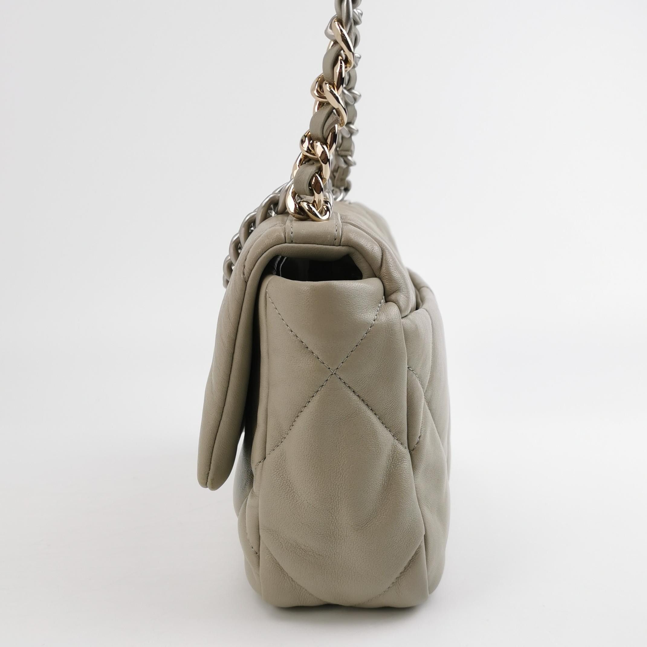 Chanel Chanel Women os Shoulder Bags Size ONE SIZE - 3 Thumbnail