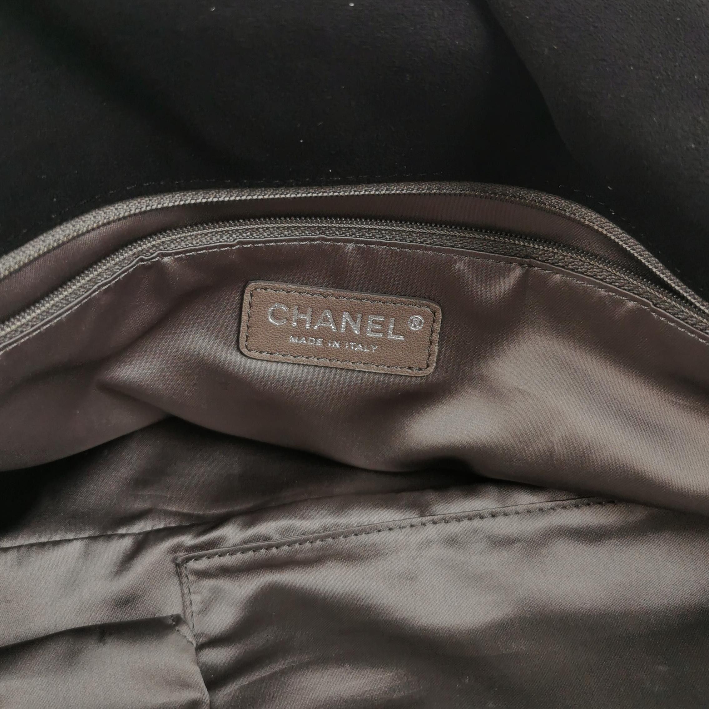 Chanel Chanel Women os Shoulder Bags Size ONE SIZE - 8 Thumbnail