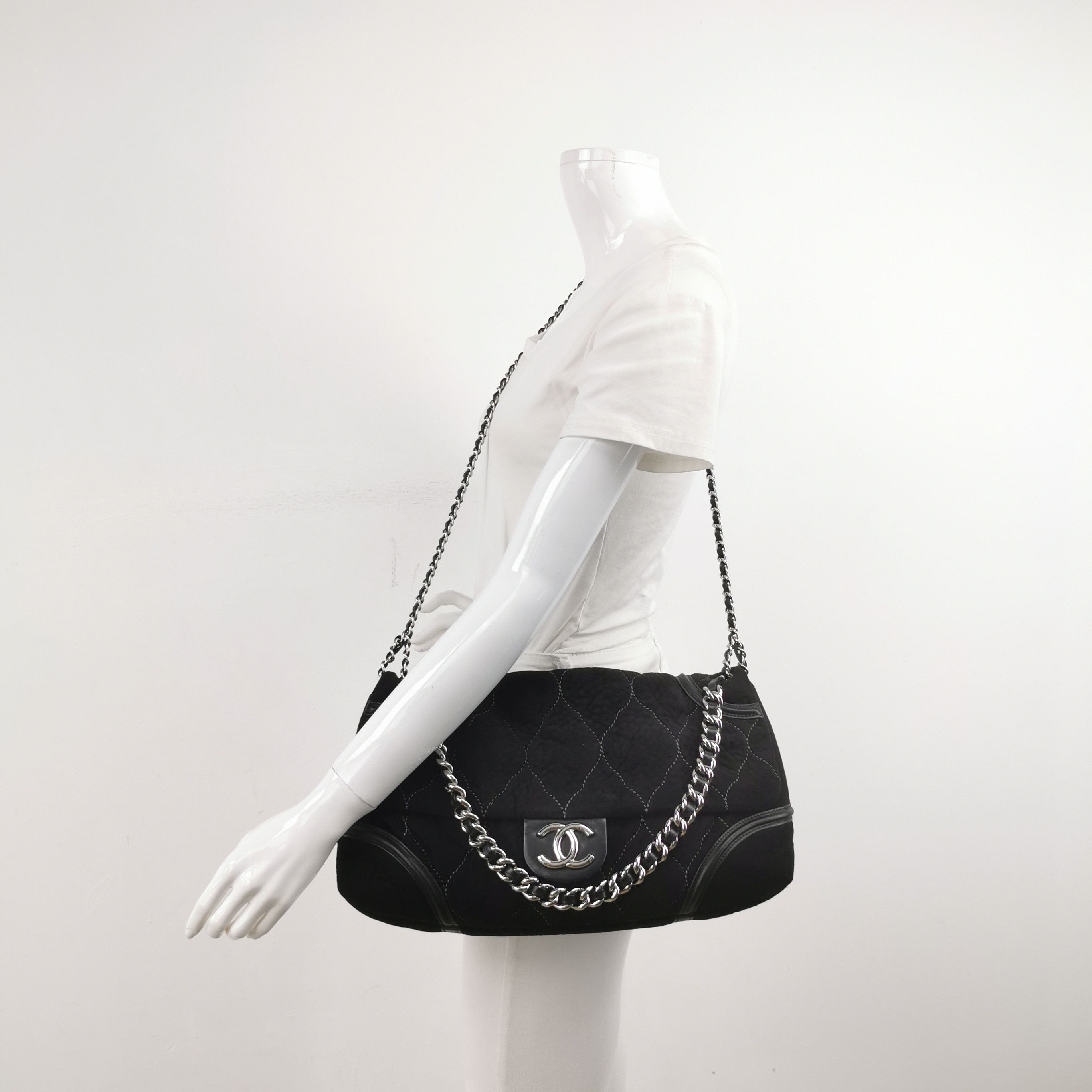Chanel Chanel Women os Shoulder Bags Size ONE SIZE - 2 Thumbnail