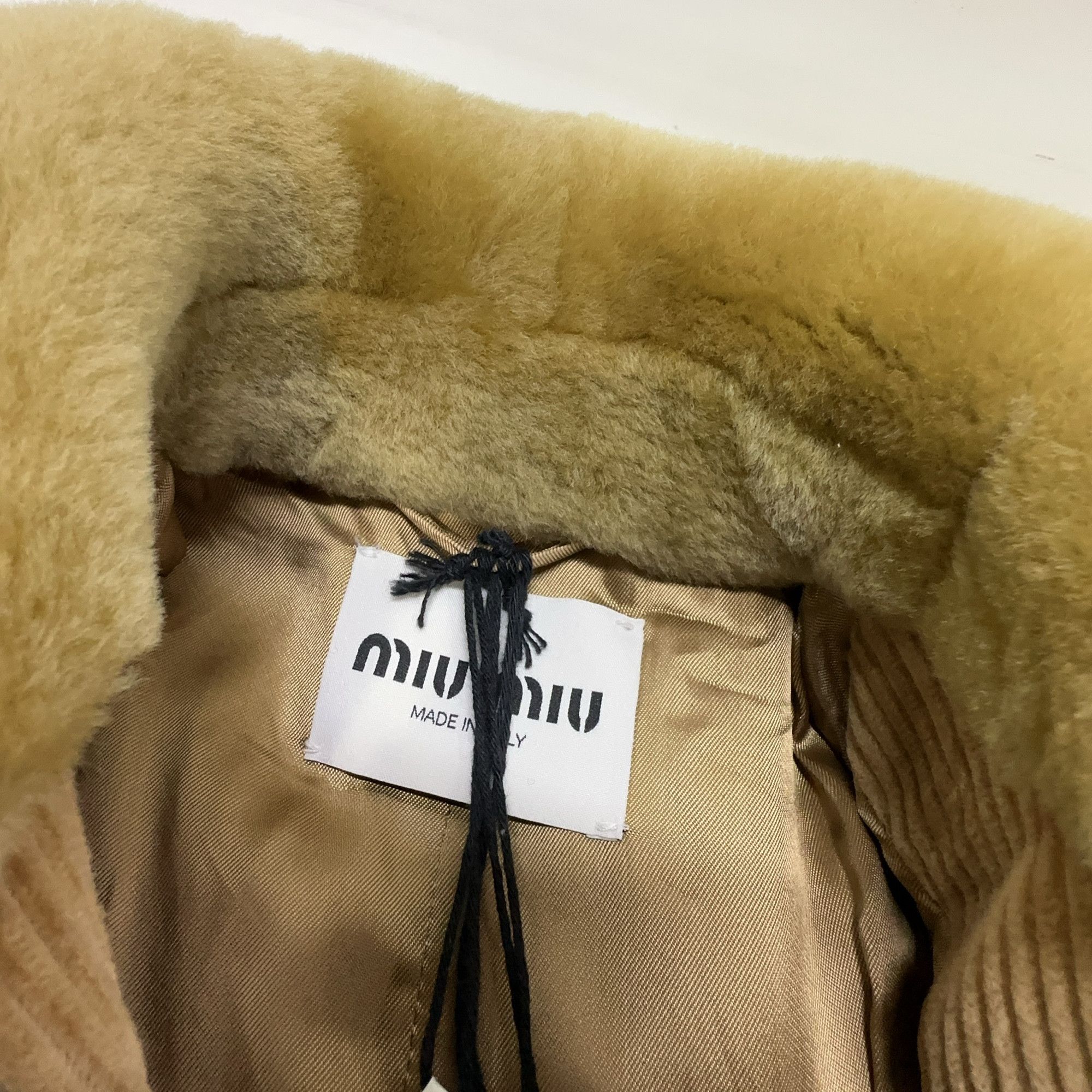 Miu Miu Miu Miu Corduroy Faux Fur Collar Jacket Size 40 Size S / US 4 / IT 40 - 5 Thumbnail