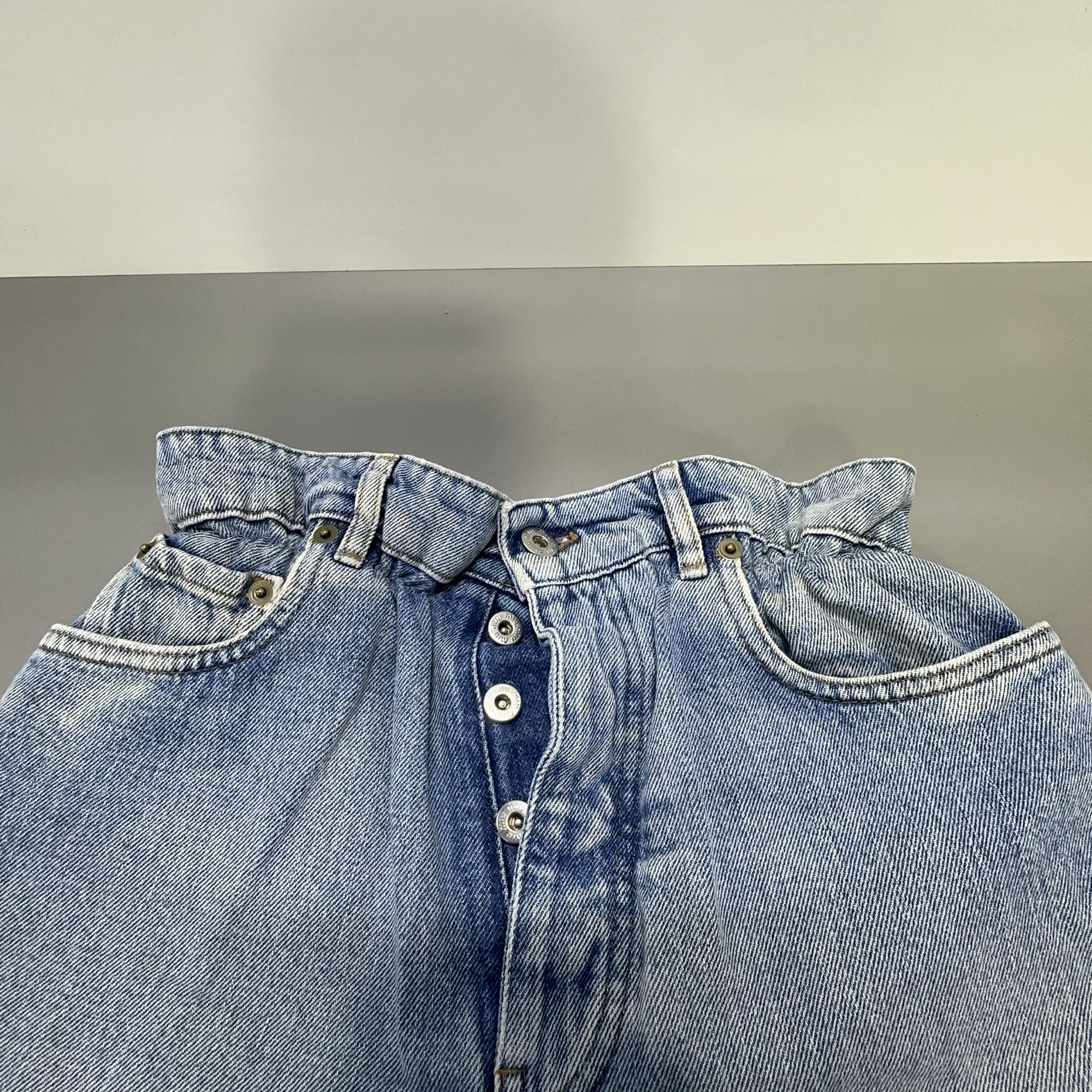 Miu Miu Miu Miu Logo Patch Denim Shorts Size 27 Size 27" / US 4 / IT 40 - 8 Thumbnail