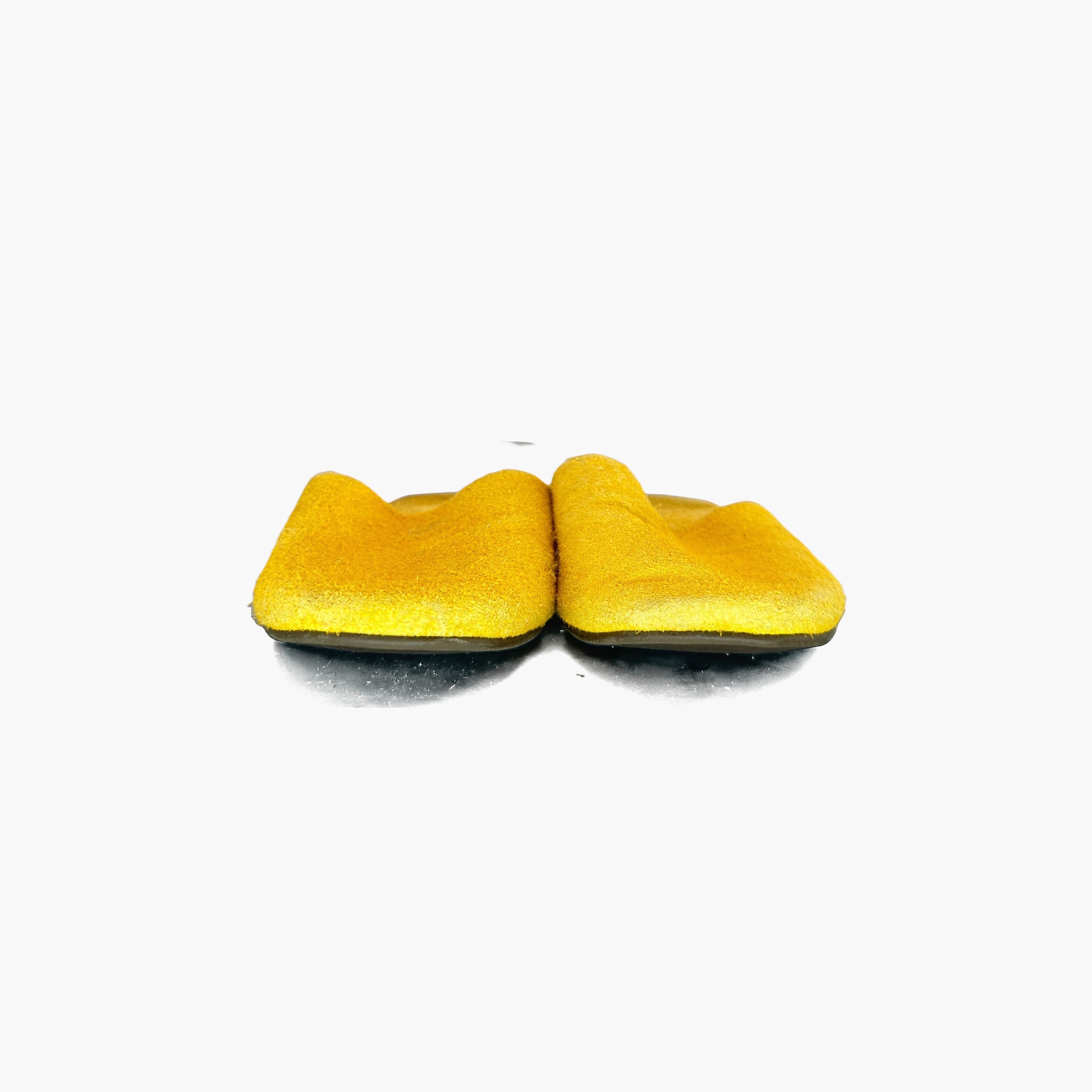 Miu Miu Miu Miu Suede Logo Slides Size 38 Size US 8 / IT 38 - 5 Thumbnail