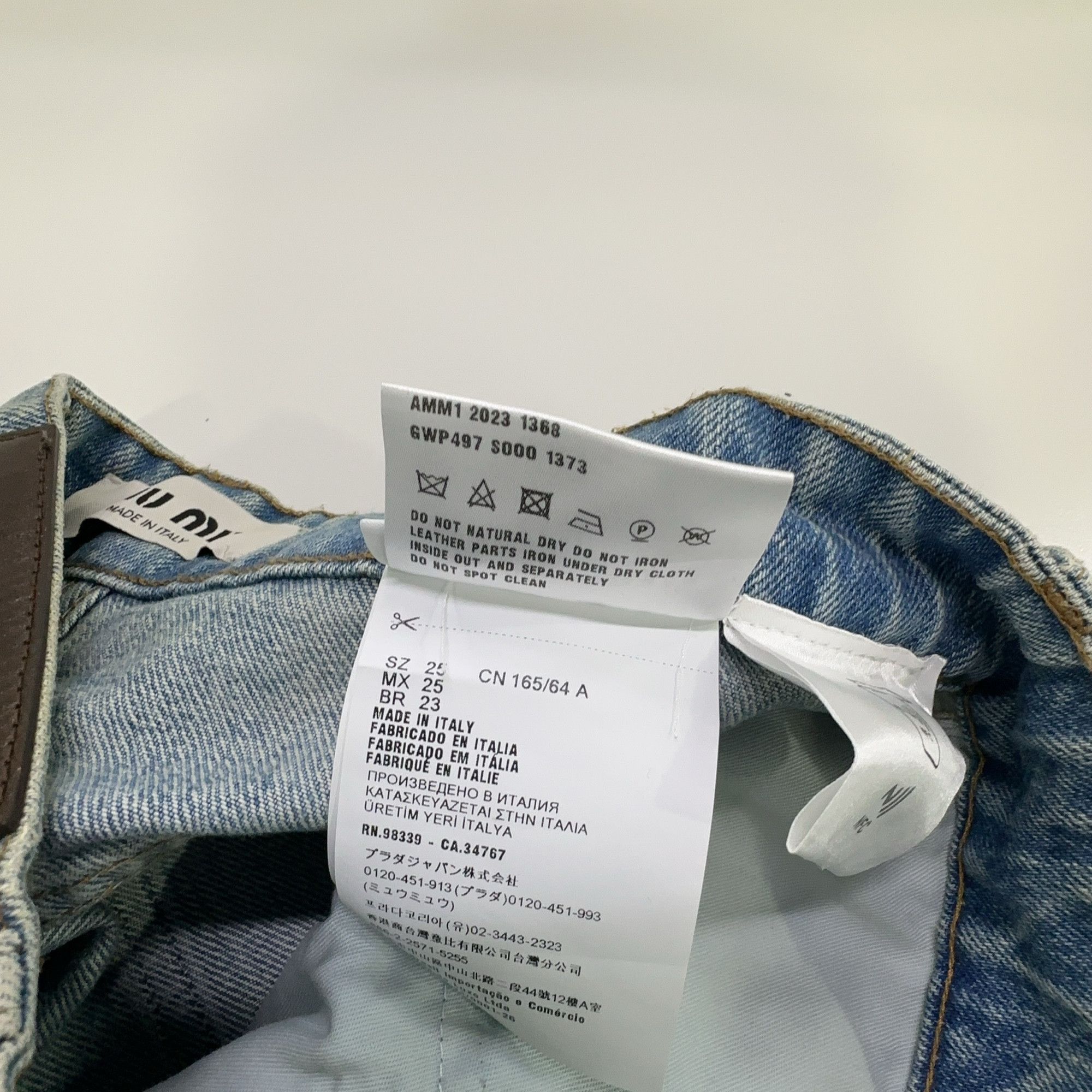 Miu Miu Miu Miu Light Wash Jeans Size 25 Size 25" / US 0 / IT 36 - 5 Thumbnail