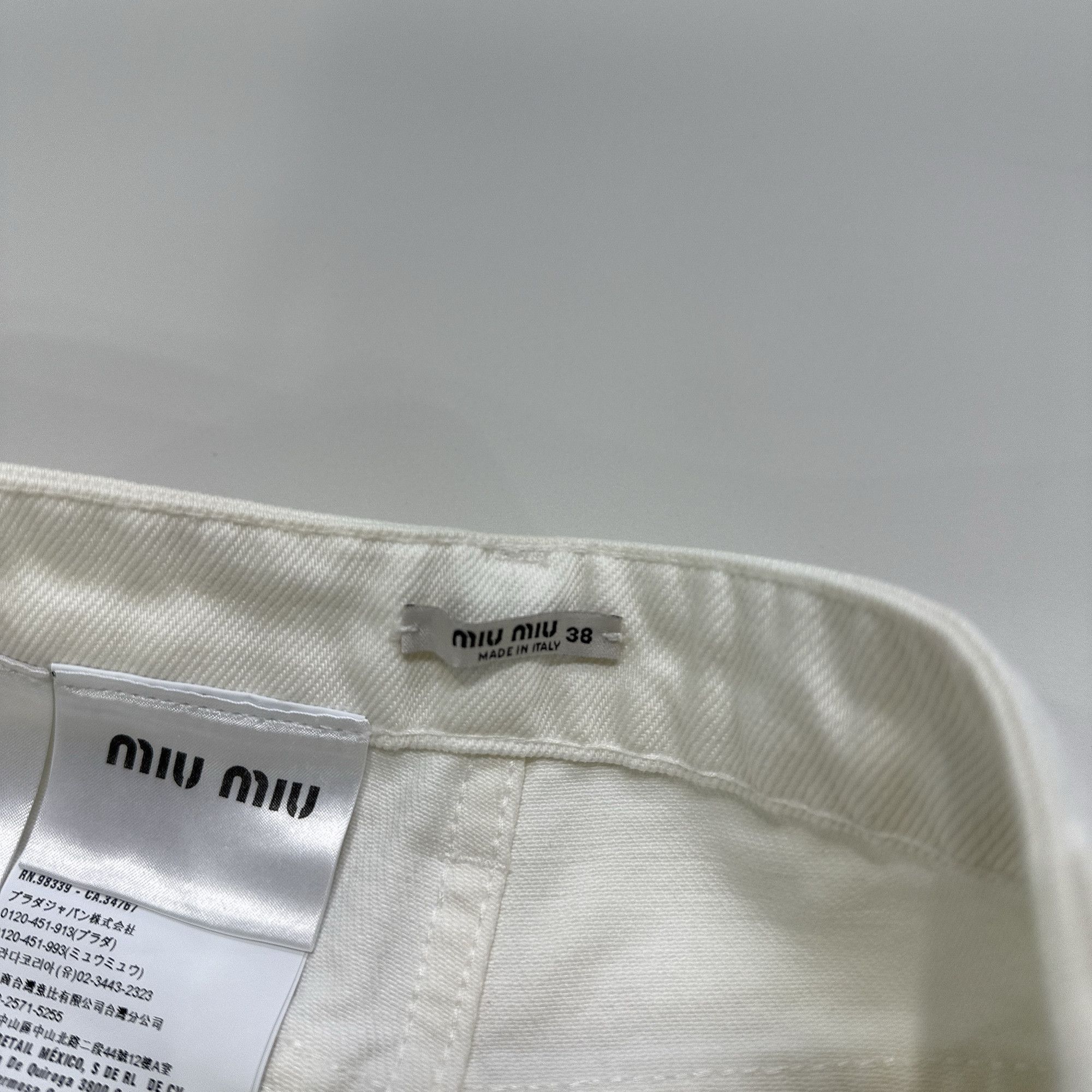 Miu Miu Miu Miu Scalloped Hem Denim Shorts Size 38 Size 26" / US 2 / IT 38 - 4 Thumbnail