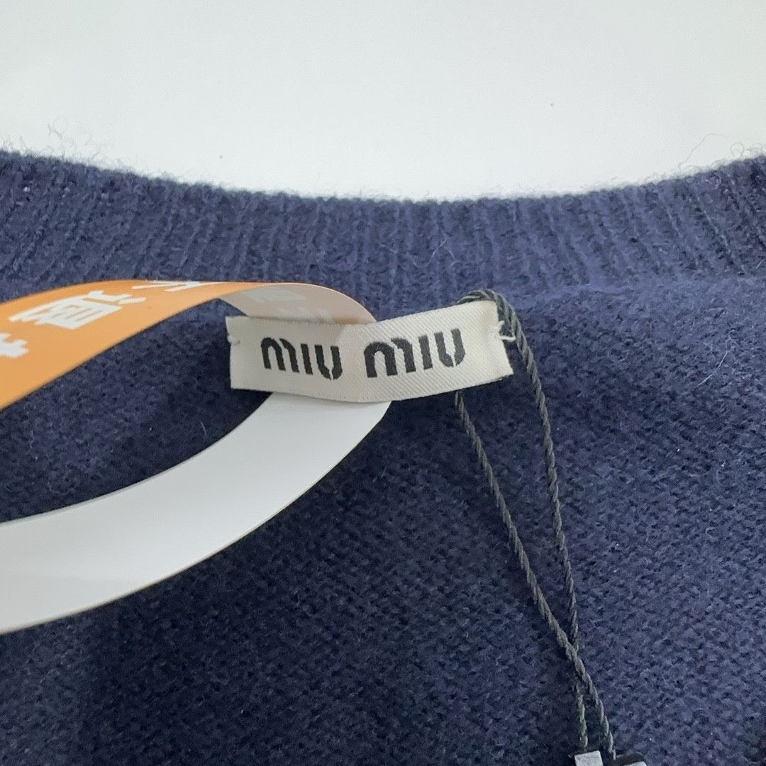 Miu Miu Miu Miu V-Neck Sweater Size 38 Size XS / US 0-2 / IT 36-38 - 5 Thumbnail