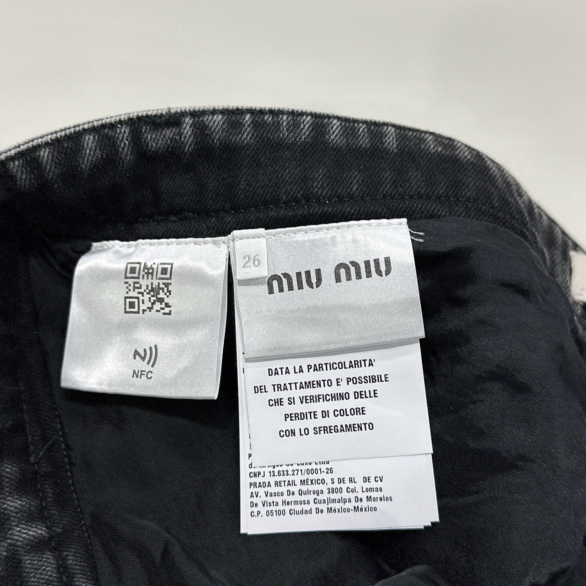 Miu Miu Miu Miu Frayed Denim Shorts Size 26 Size 26" / US 2 / IT 38 - 4 Thumbnail