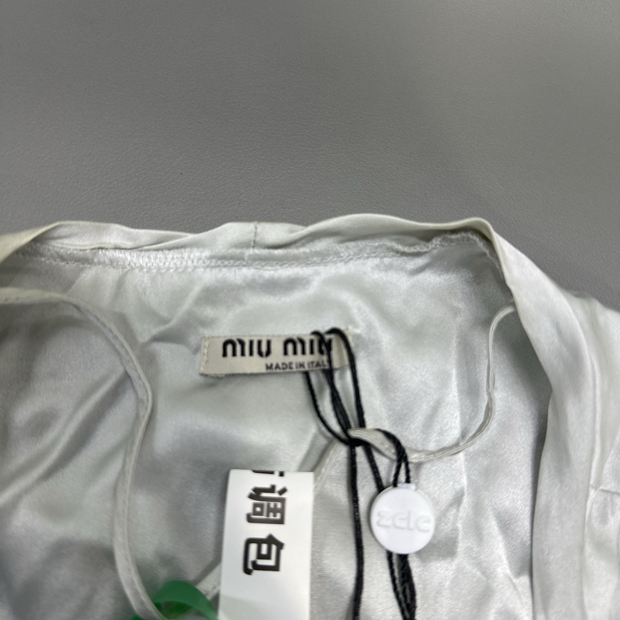 Miu Miu Miu Miu Silk Sleeveless Blouse Size 38 Size XS / US 0-2 / IT 36-38 - 3 Thumbnail