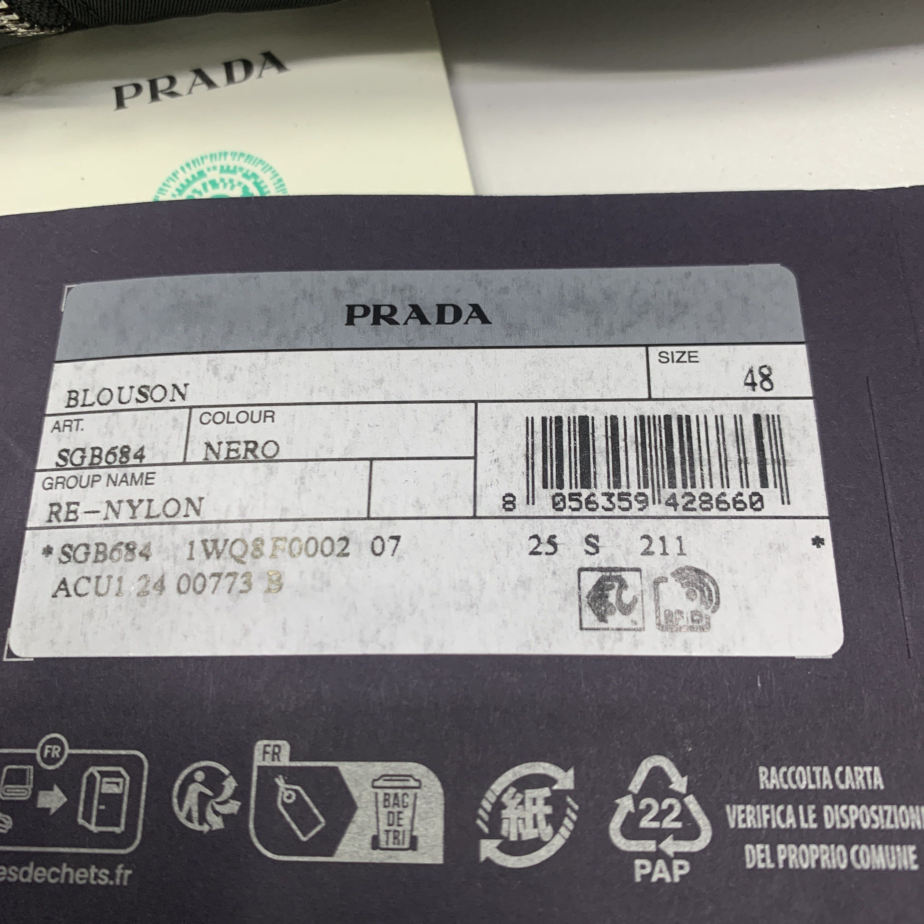 Prada Prada Re-Nylon Logo Plaque Jacket Size 48 Size US M / EU 48-50 / 2 - 4 Thumbnail