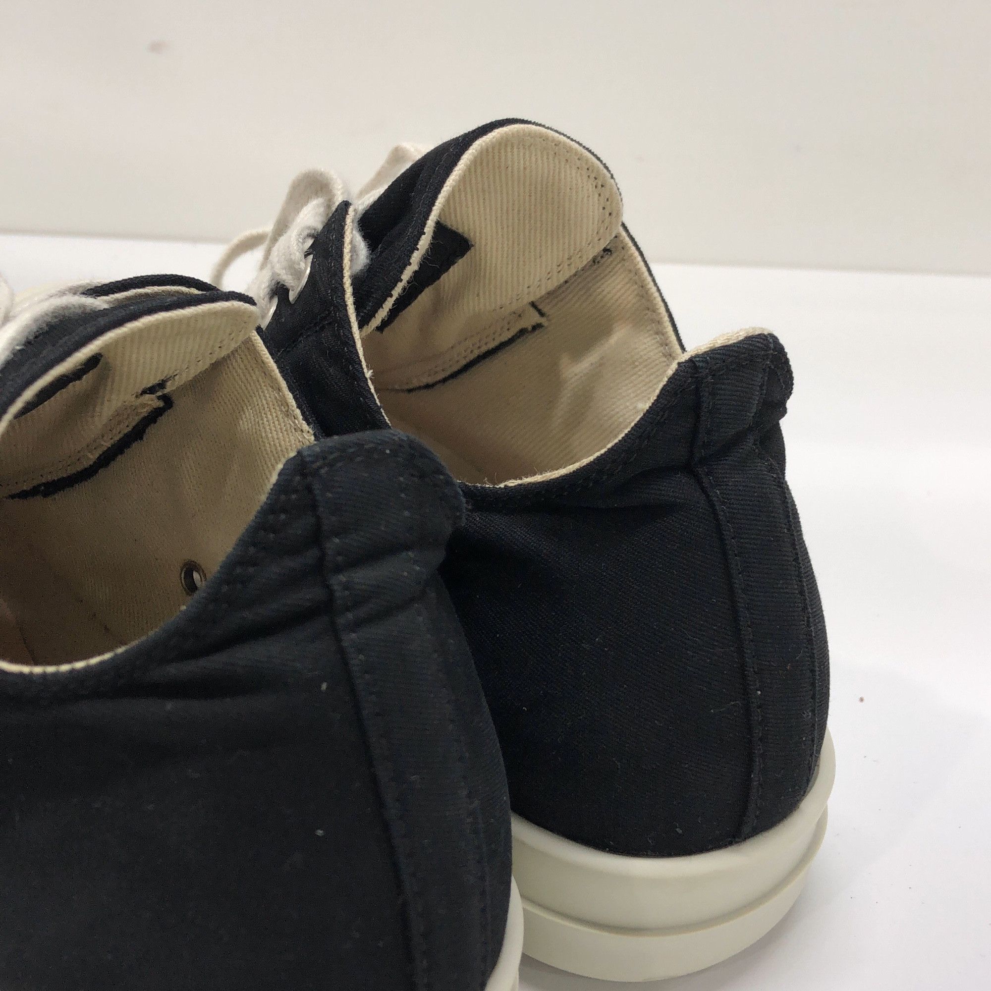 Rick Owens Drkshdw Rick Owens DRKSHDW Canvas Low-Top Sneakers Size 37 Size US 7 / IT 37 - 10 Thumbnail