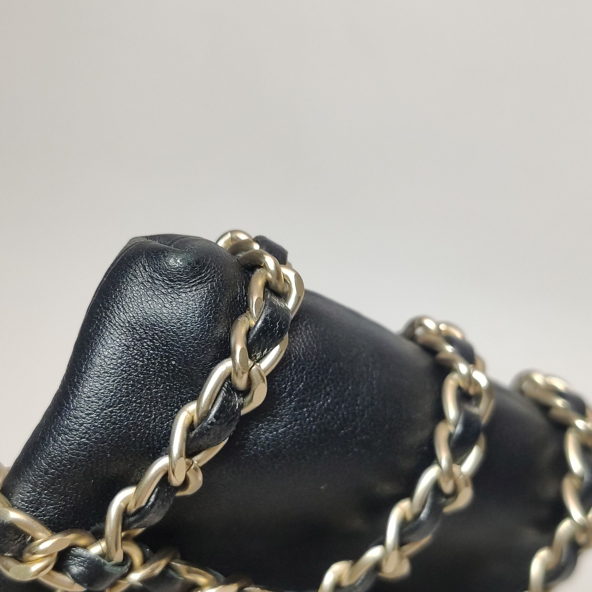 Chanel Chanel Women os Crossbody Bags Size ONE SIZE - 15 Thumbnail