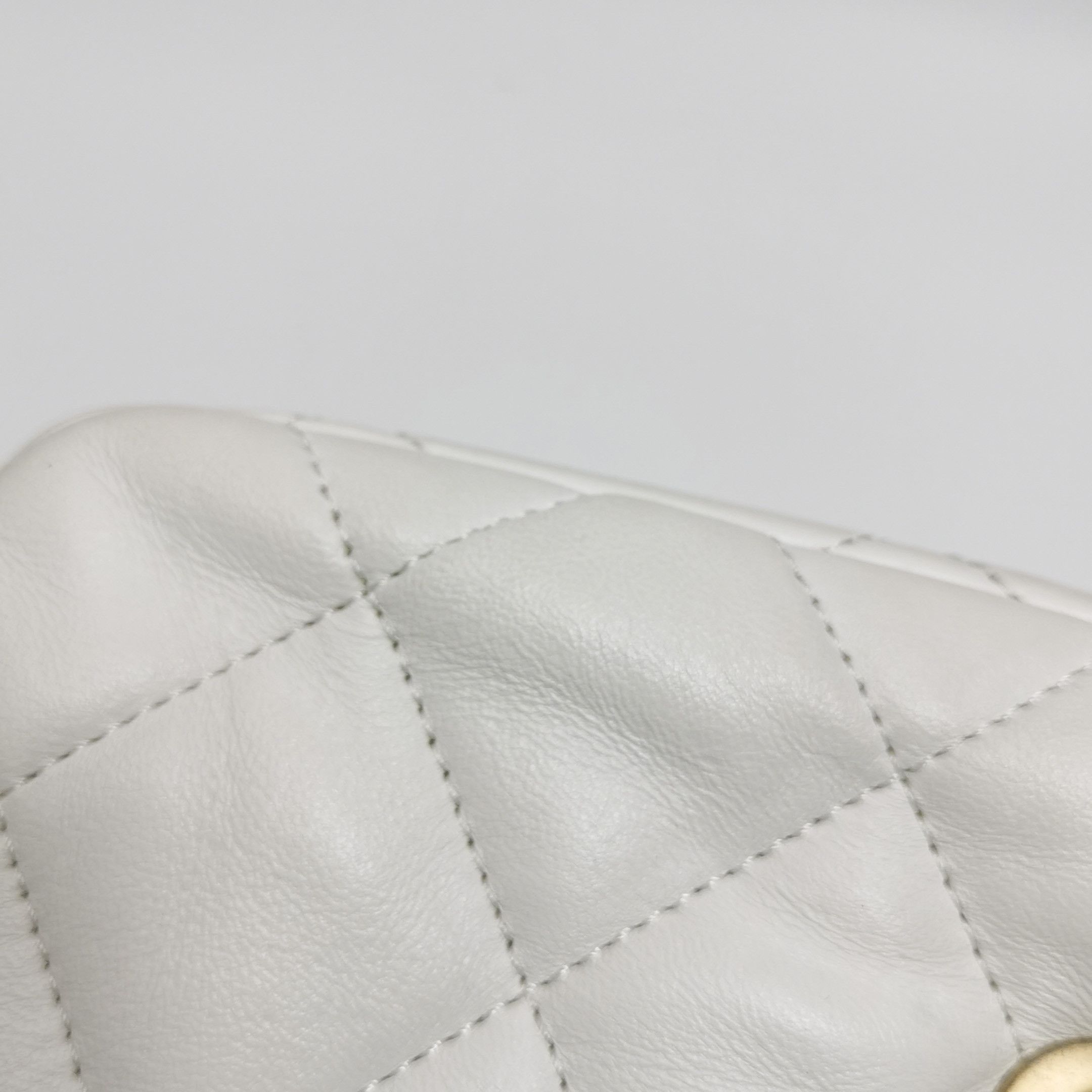 Chanel Chanel Women os Shoulder Bags Size ONE SIZE - 22 Thumbnail