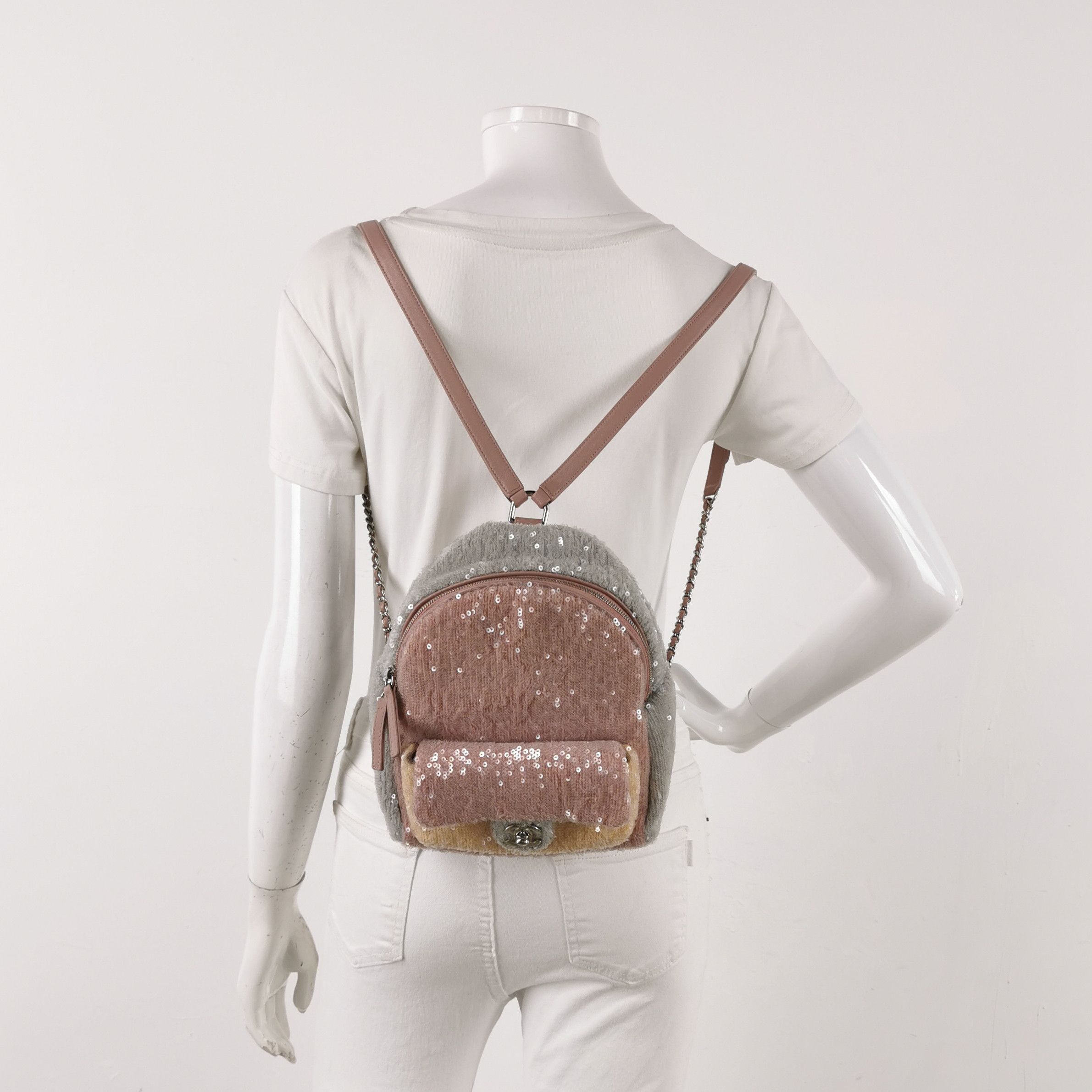 Chanel Chanel Women os Backpacks Size ONE SIZE - 2 Thumbnail