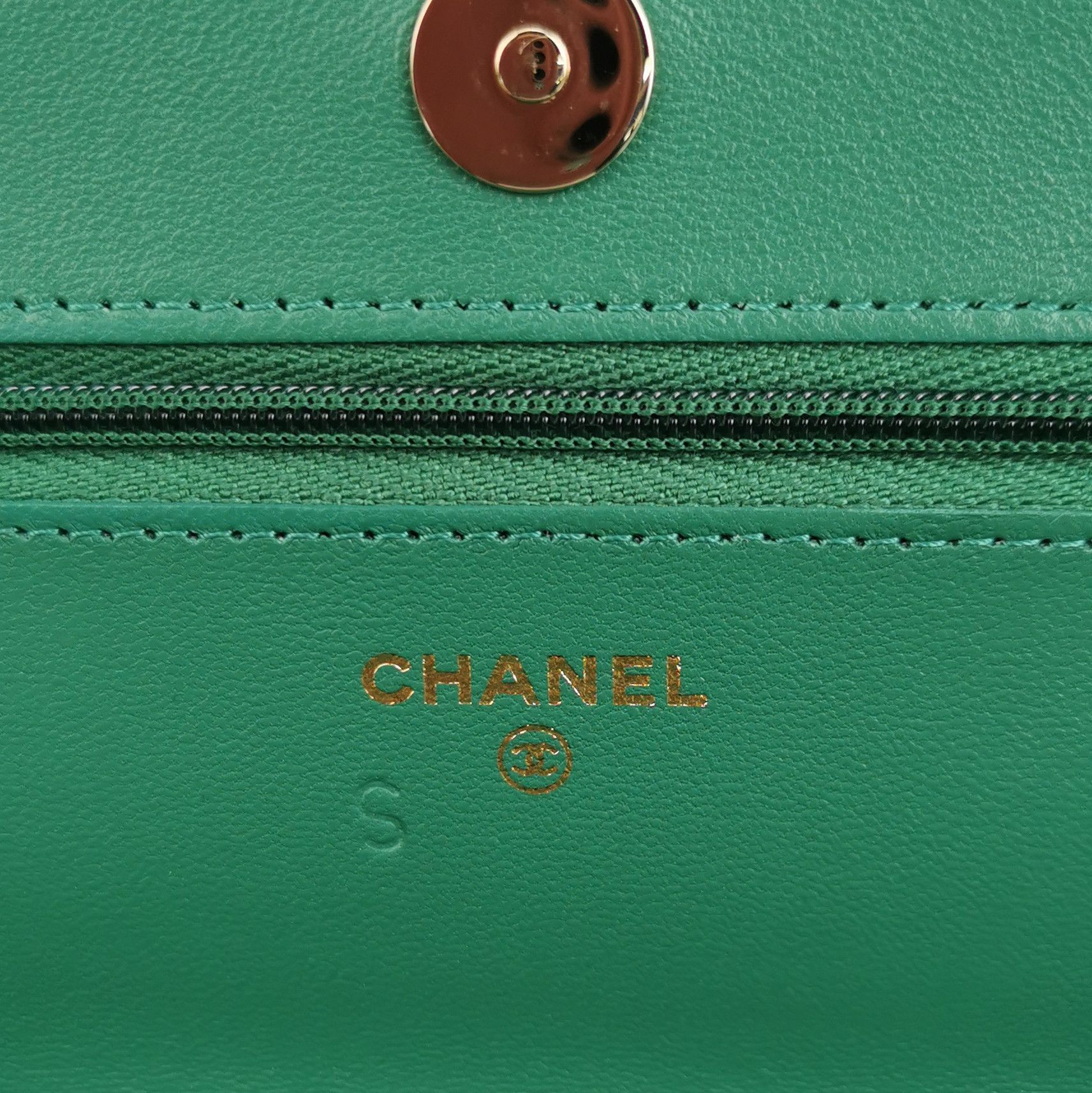 Chanel Chanel Women os Crossbody Bags Size ONE SIZE - 8 Thumbnail