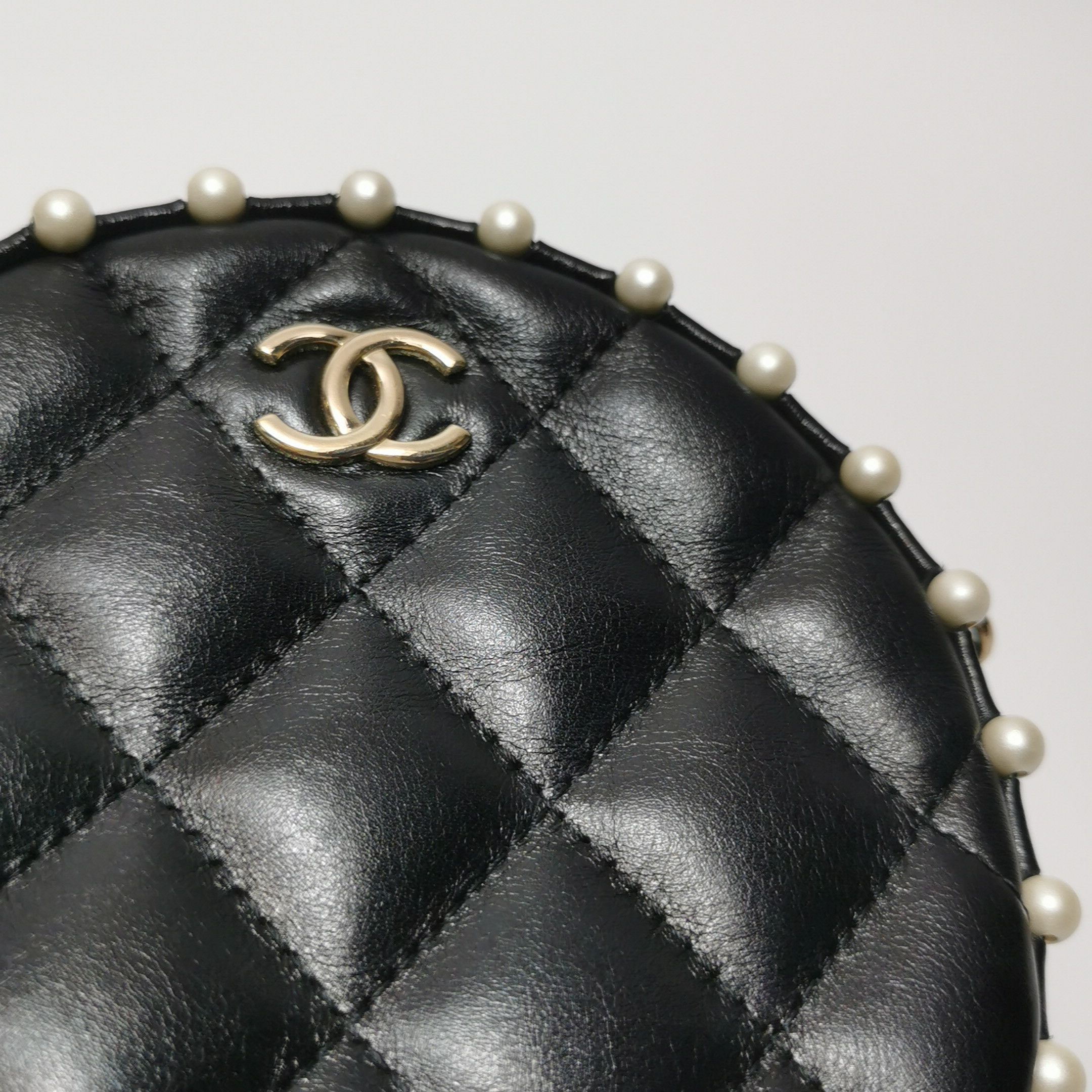 Chanel Chanel Women os Shoulder Bags Size ONE SIZE - 23 Thumbnail