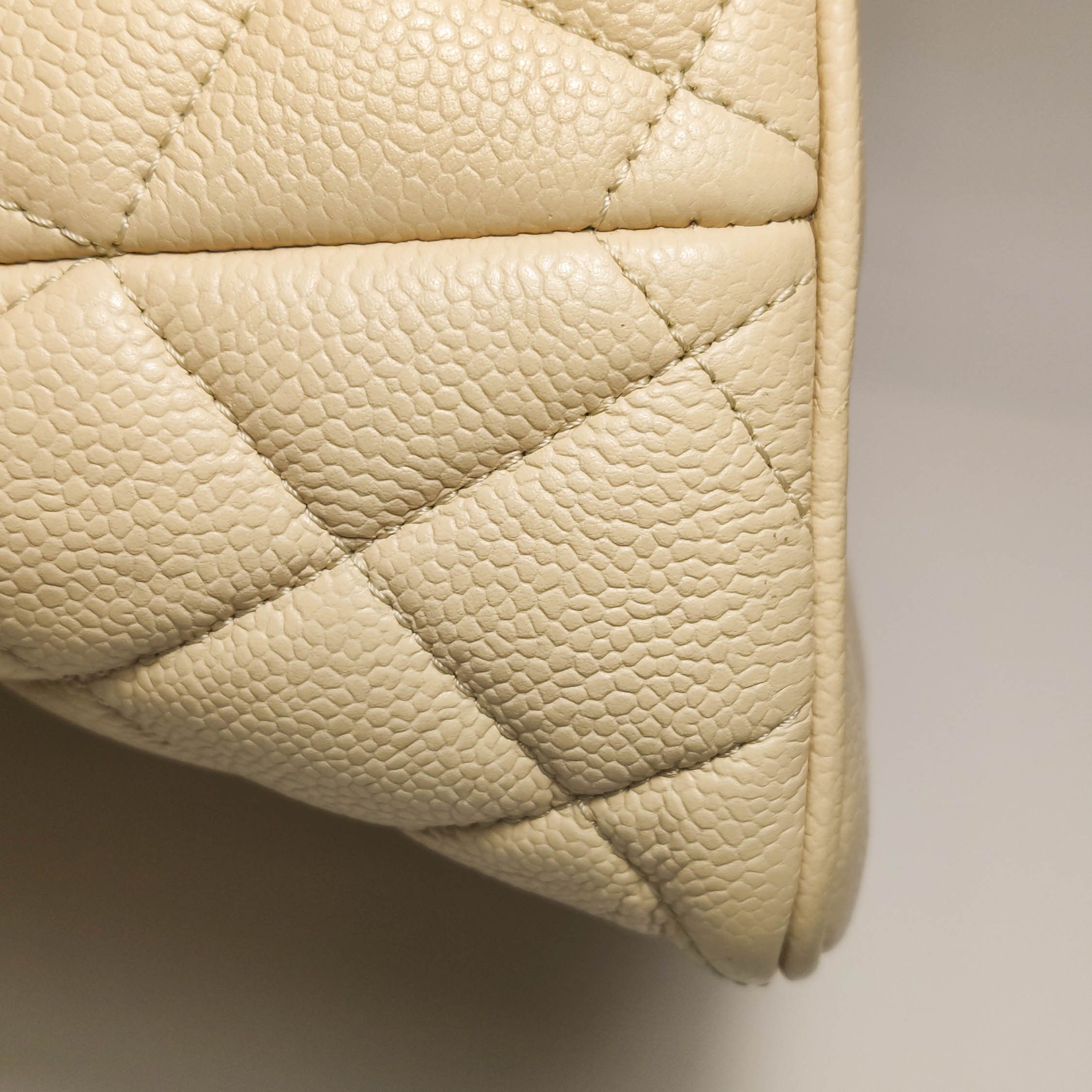 Chanel Chanel Women os Shoulder Bags Size ONE SIZE - 16 Thumbnail