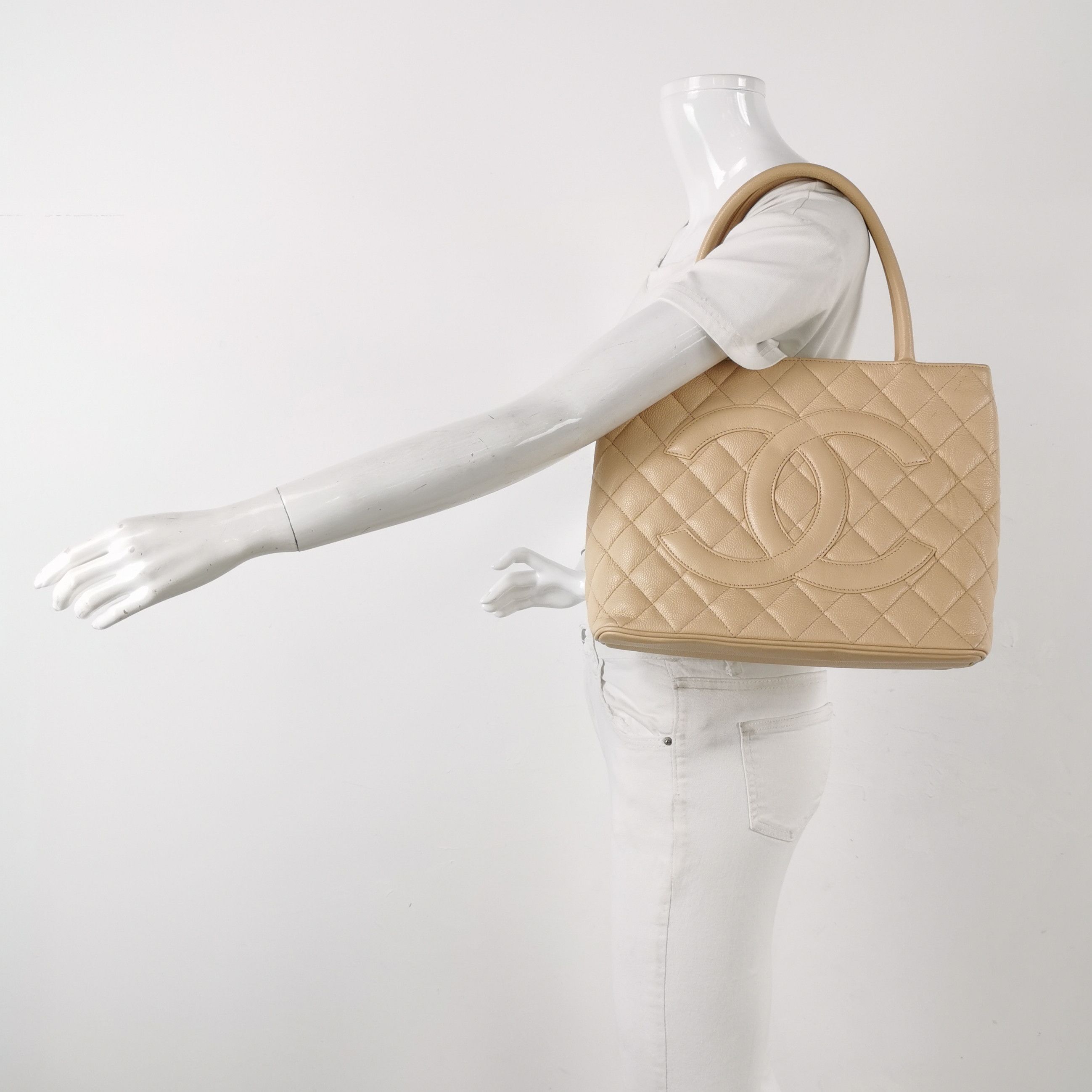 Chanel Chanel Women os Shoulder Bags Size ONE SIZE - 2 Thumbnail