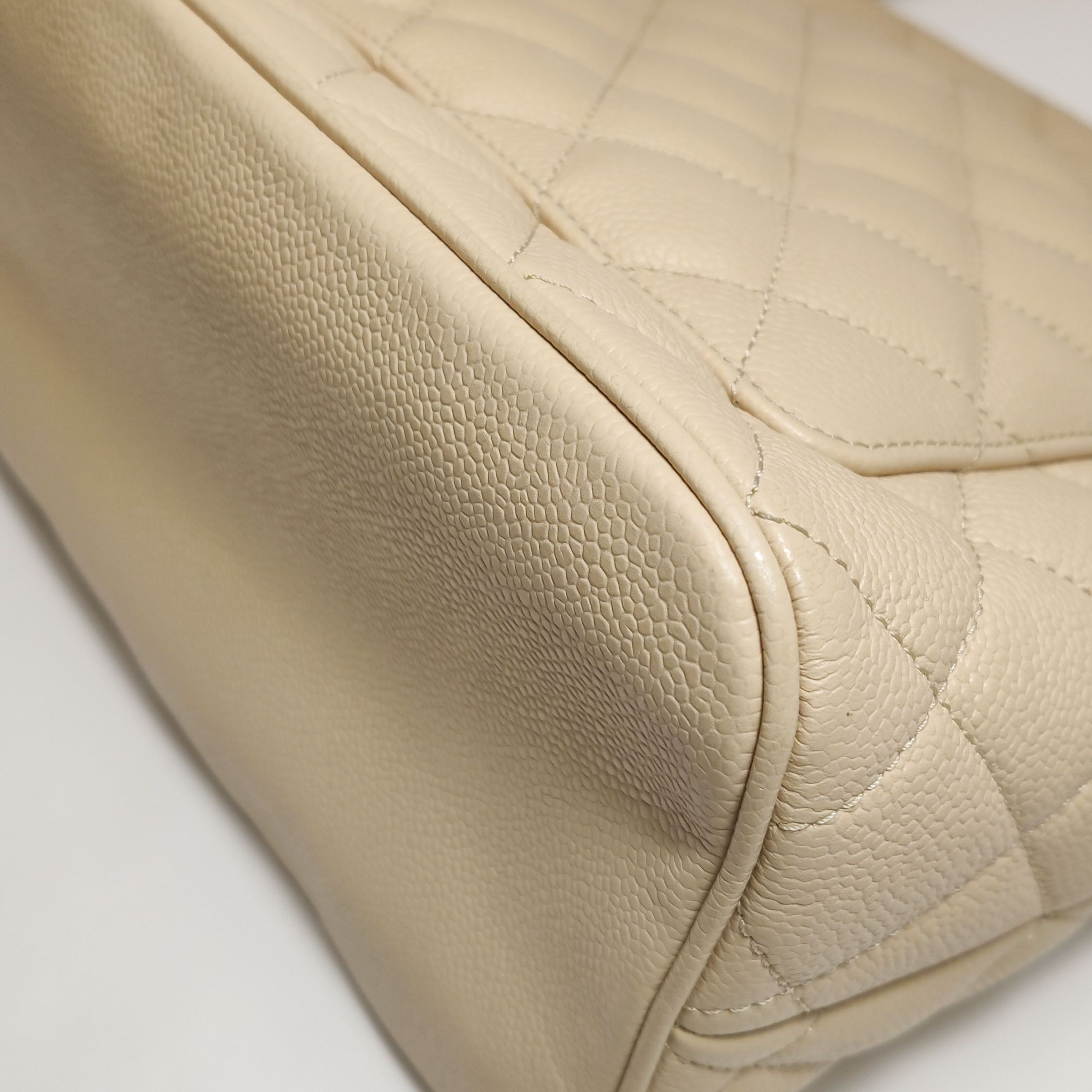 Chanel Chanel Women os Shoulder Bags Size ONE SIZE - 22 Thumbnail