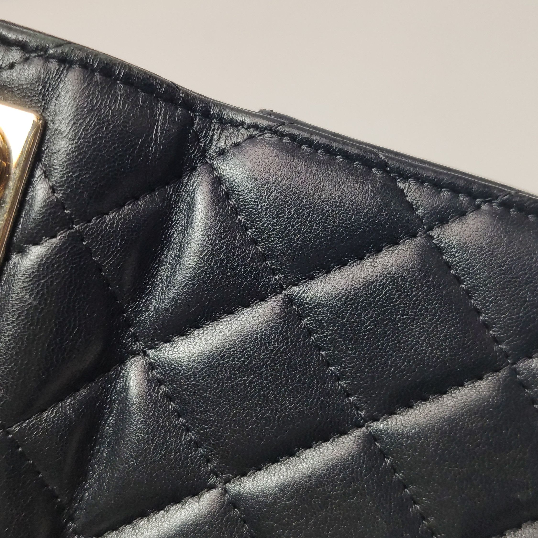 Chanel Chanel Women os Shoulder Bags Size ONE SIZE - 22 Thumbnail