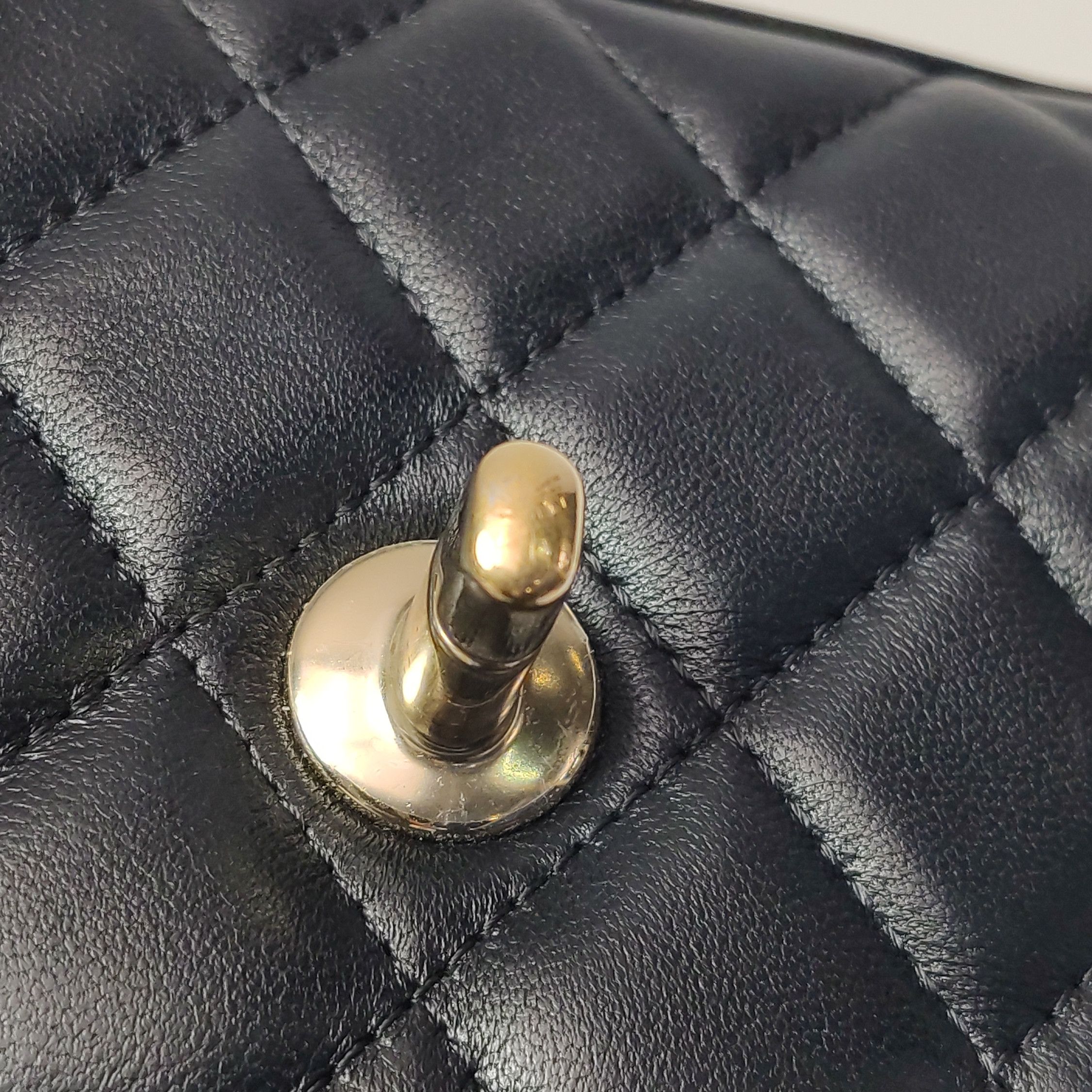 Chanel Chanel Women os Shoulder Bags Size ONE SIZE - 16 Thumbnail