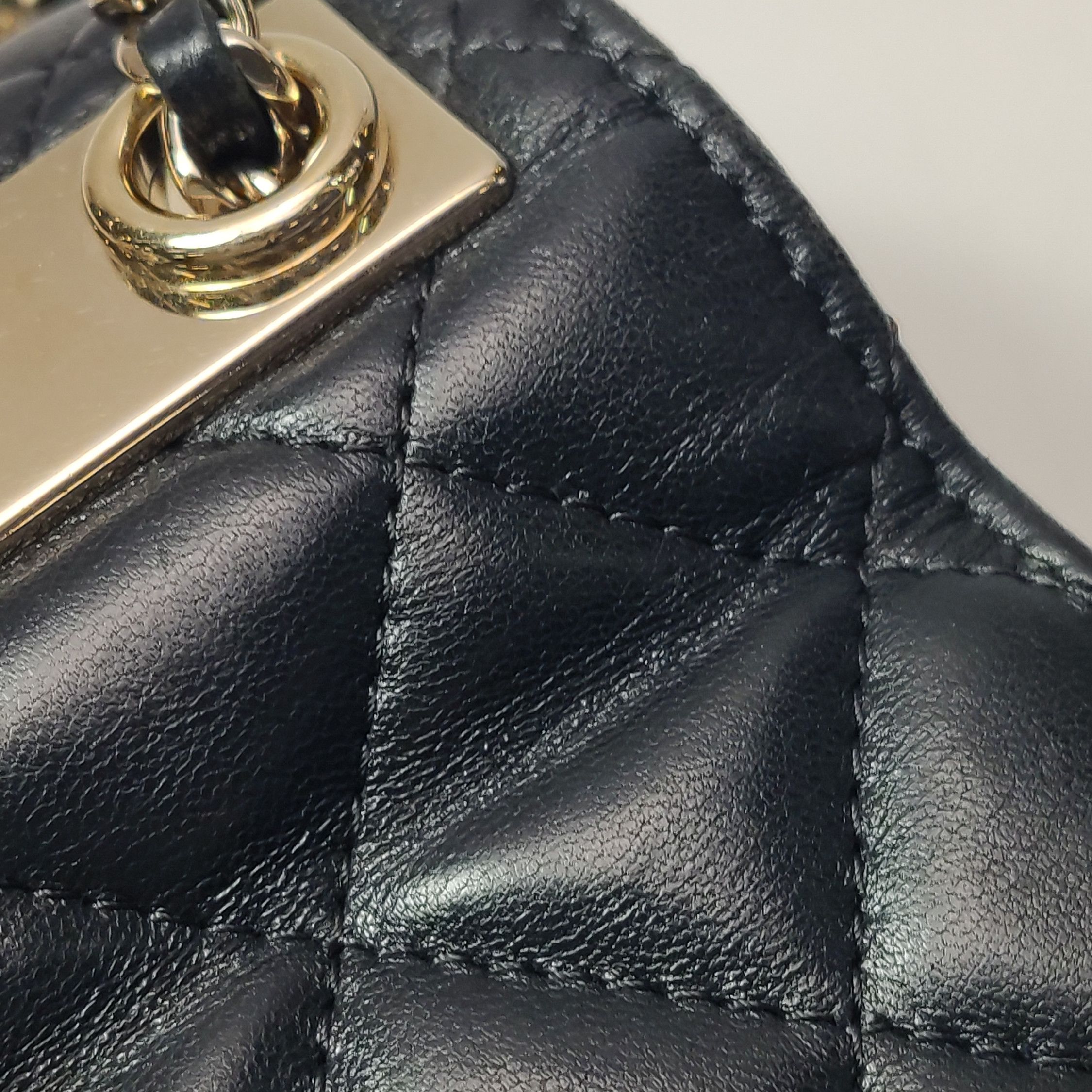 Chanel Chanel Women os Shoulder Bags Size ONE SIZE - 23 Thumbnail