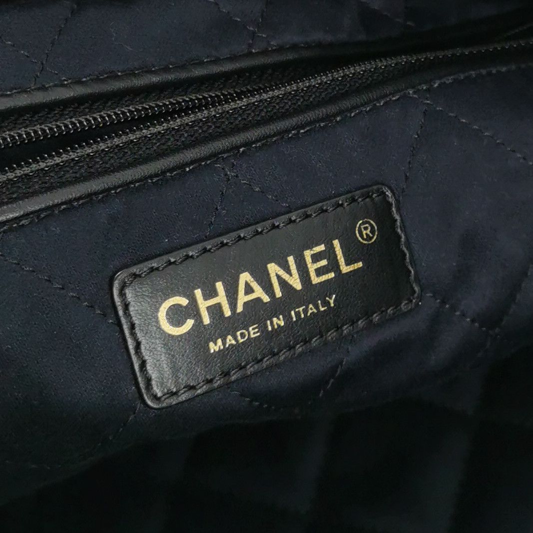 Chanel Chanel Women os Shoulder Bags Size ONE SIZE - 8 Thumbnail